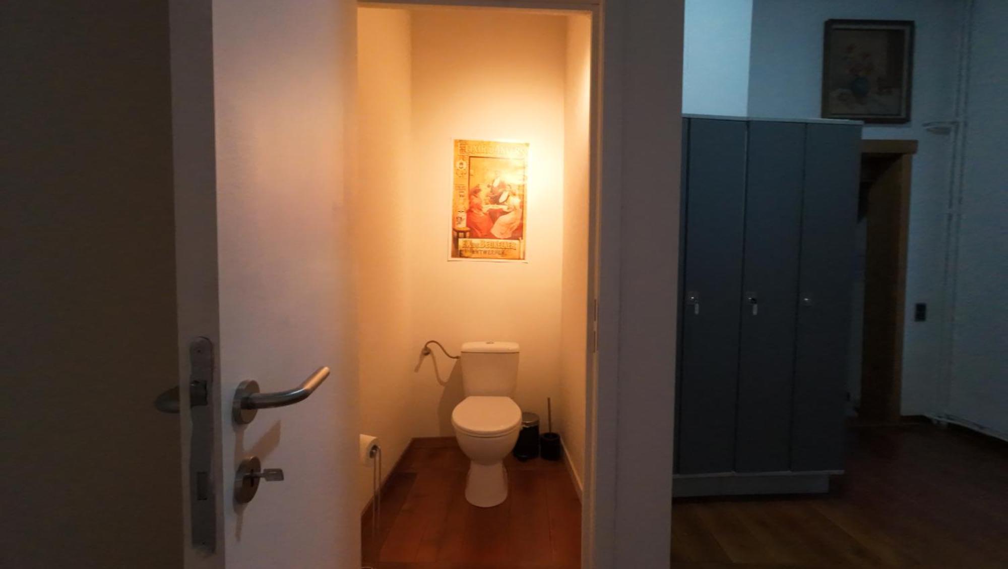 Eenpersoonsbed in Vrouwenslaapzaal
