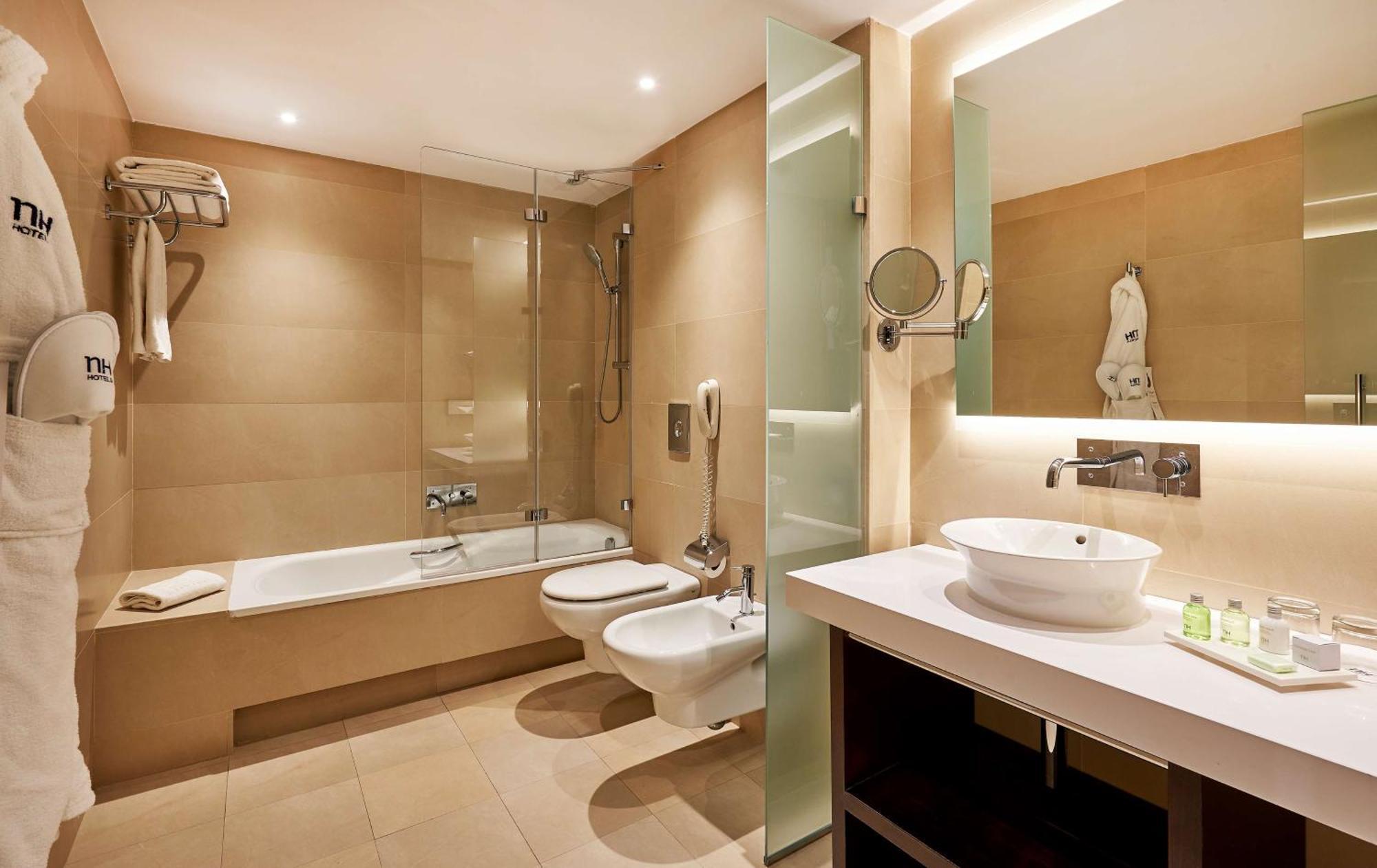 Quarto Superior com Cama de Casal ou 2 de Solteiro