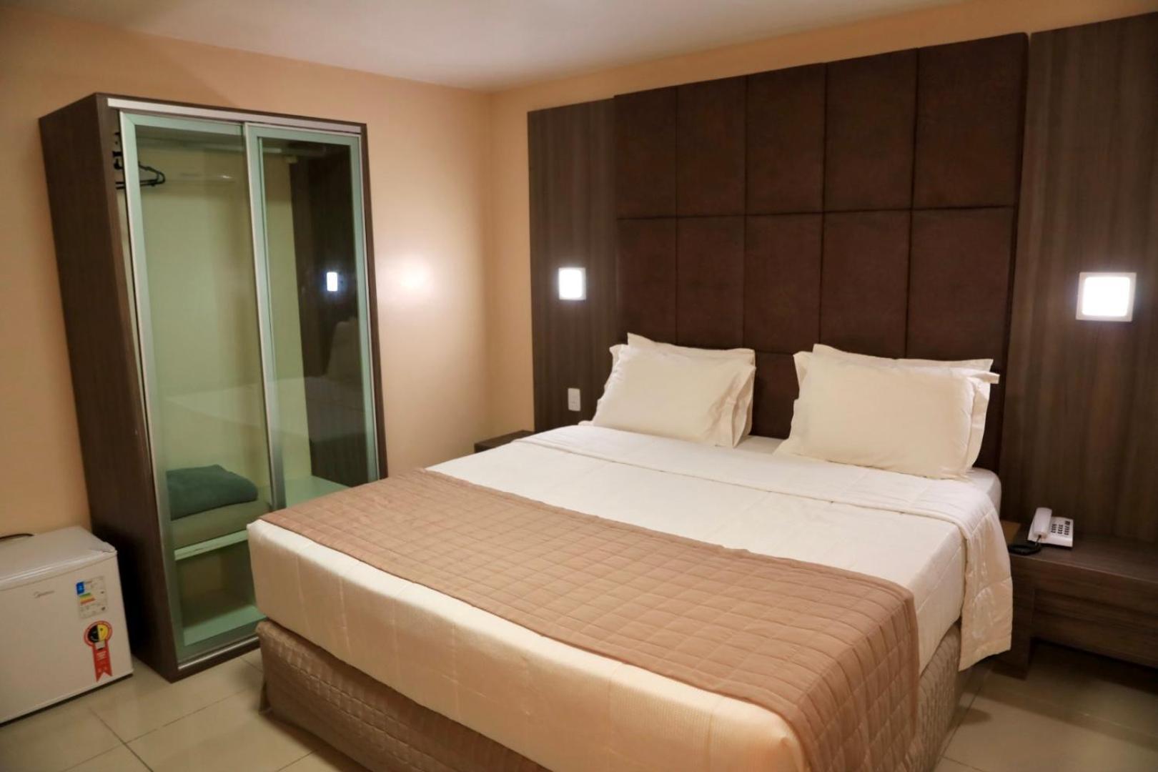 Quarto com Cama de Casal ou 2 de Solteiro