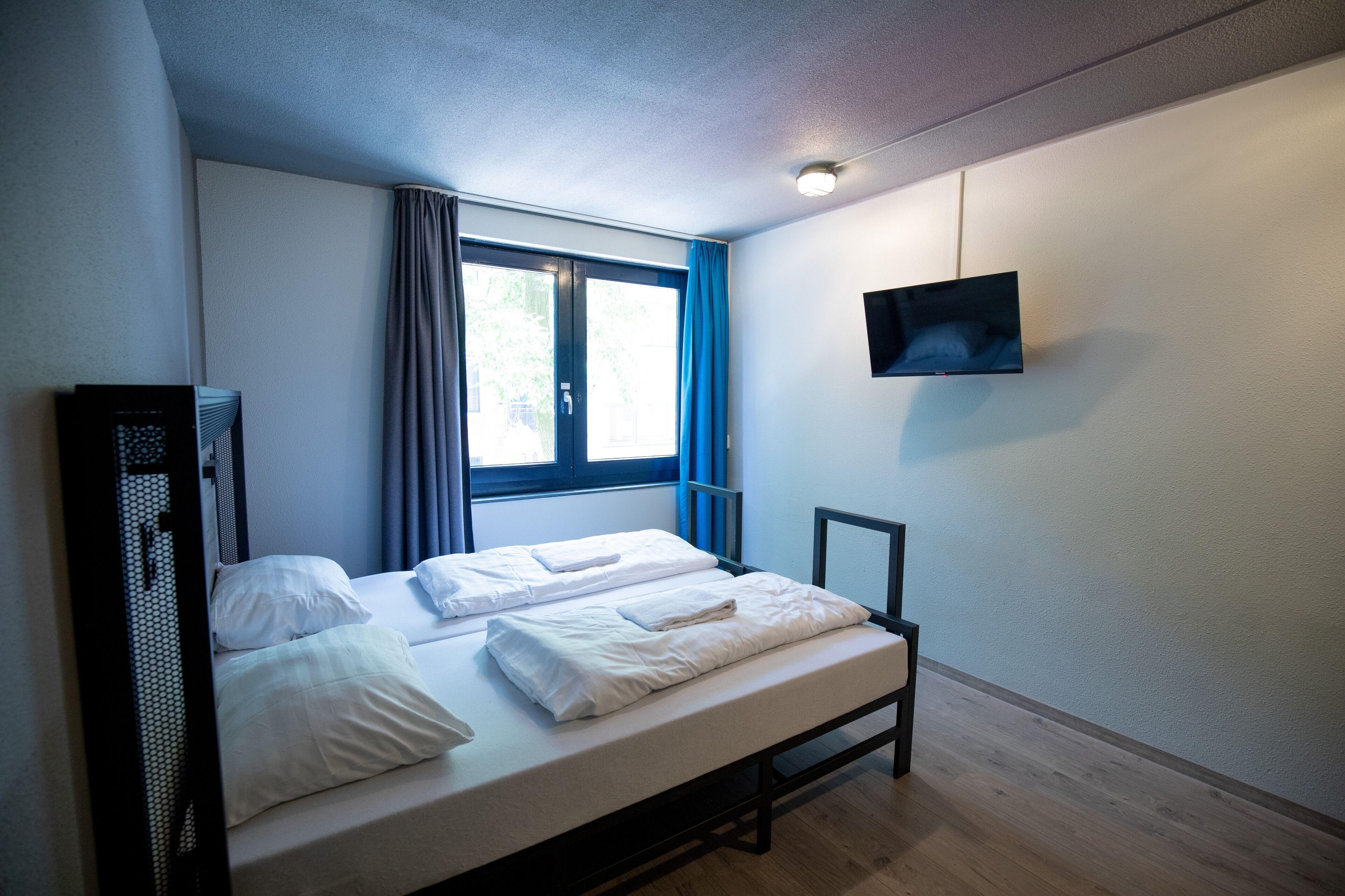 Double Room,1739358975:JPEG