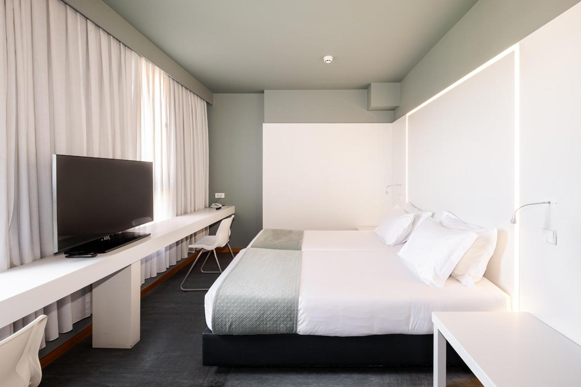 Quarto Twin Standard