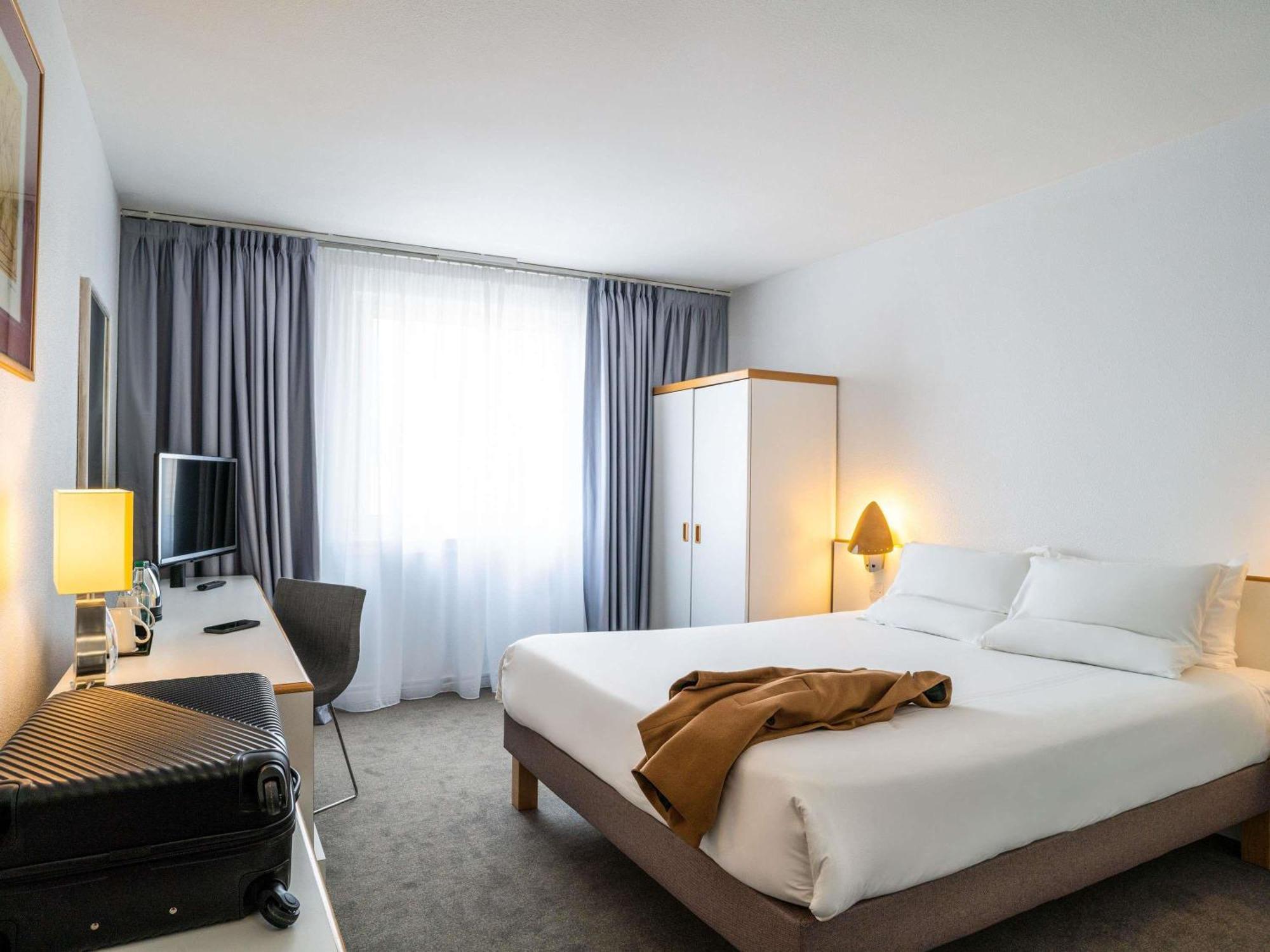 Standard Double Room - Disability Access
