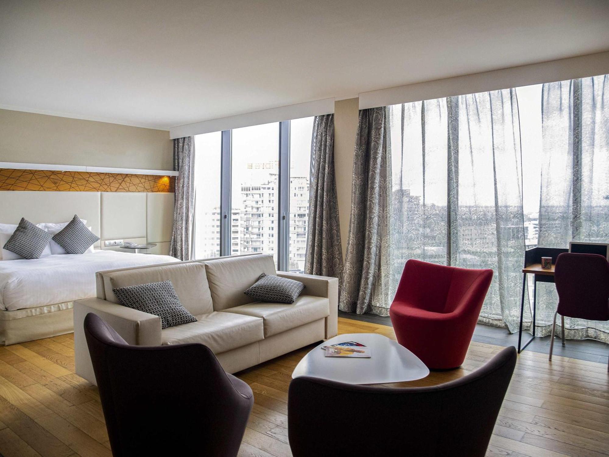 Junior King Suite with City View,1717085910:JPEG