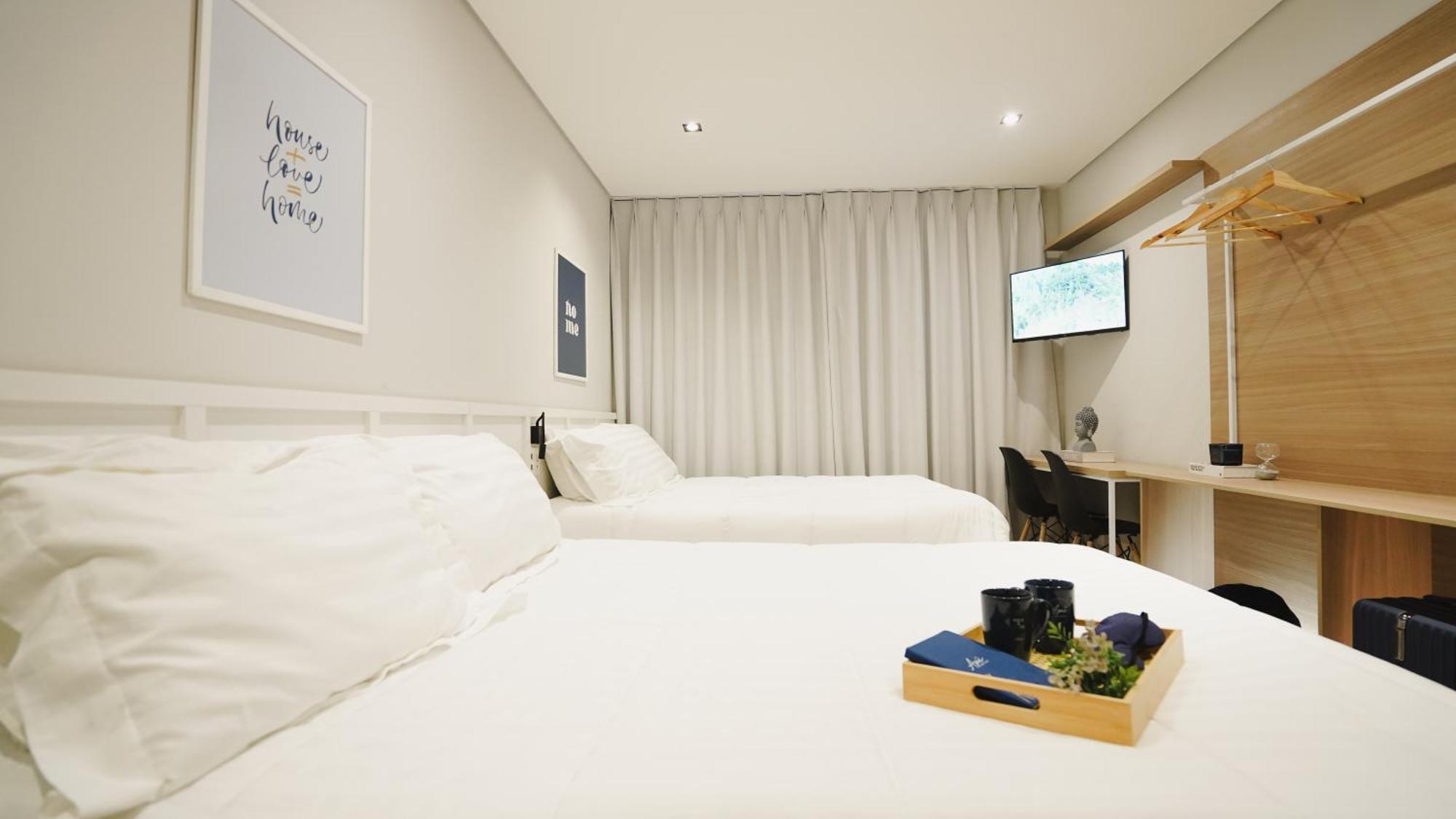 Family Double Room No Window