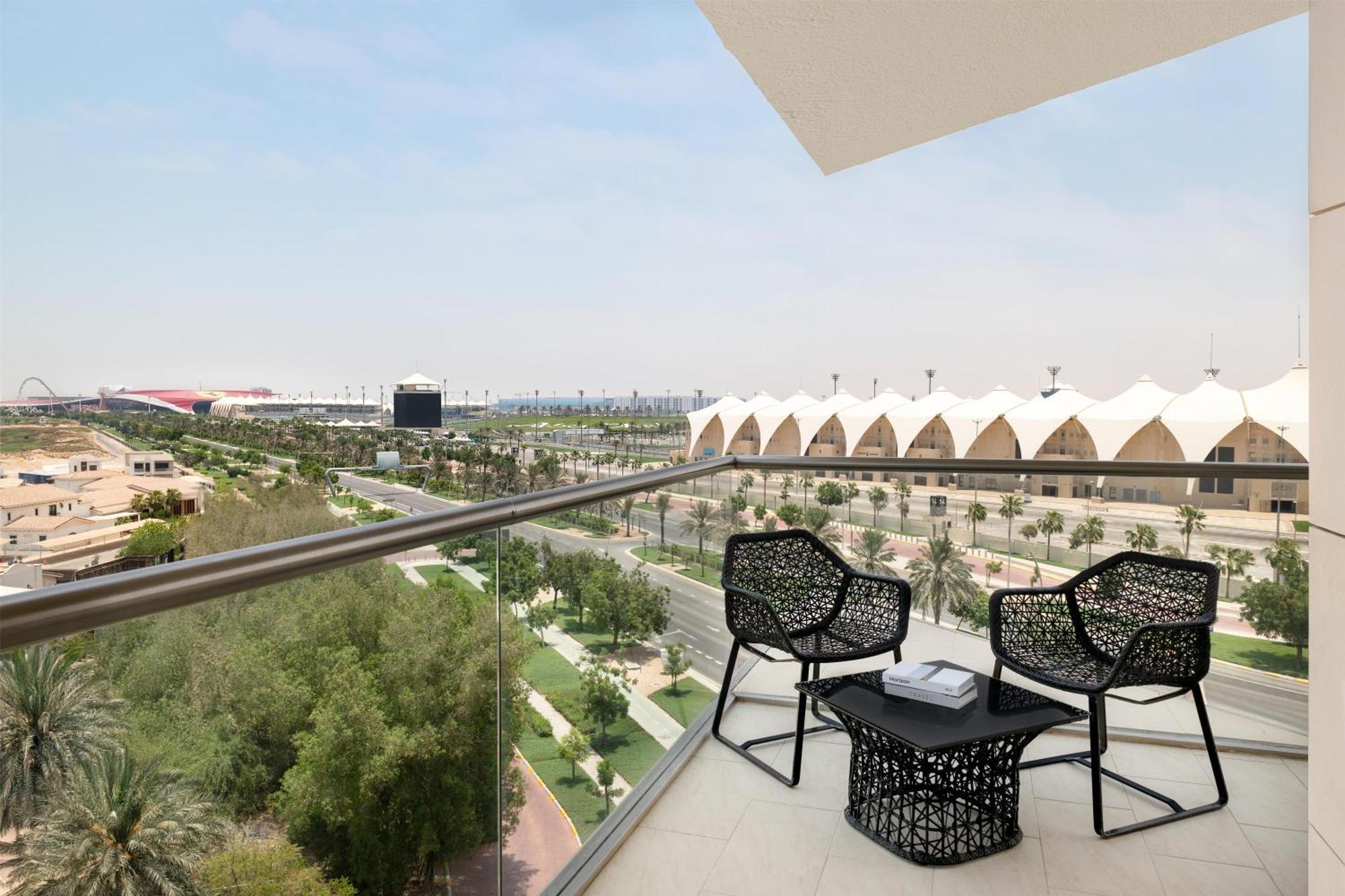 One-Bedroom Suite Sea View Balcony Theme Park Access