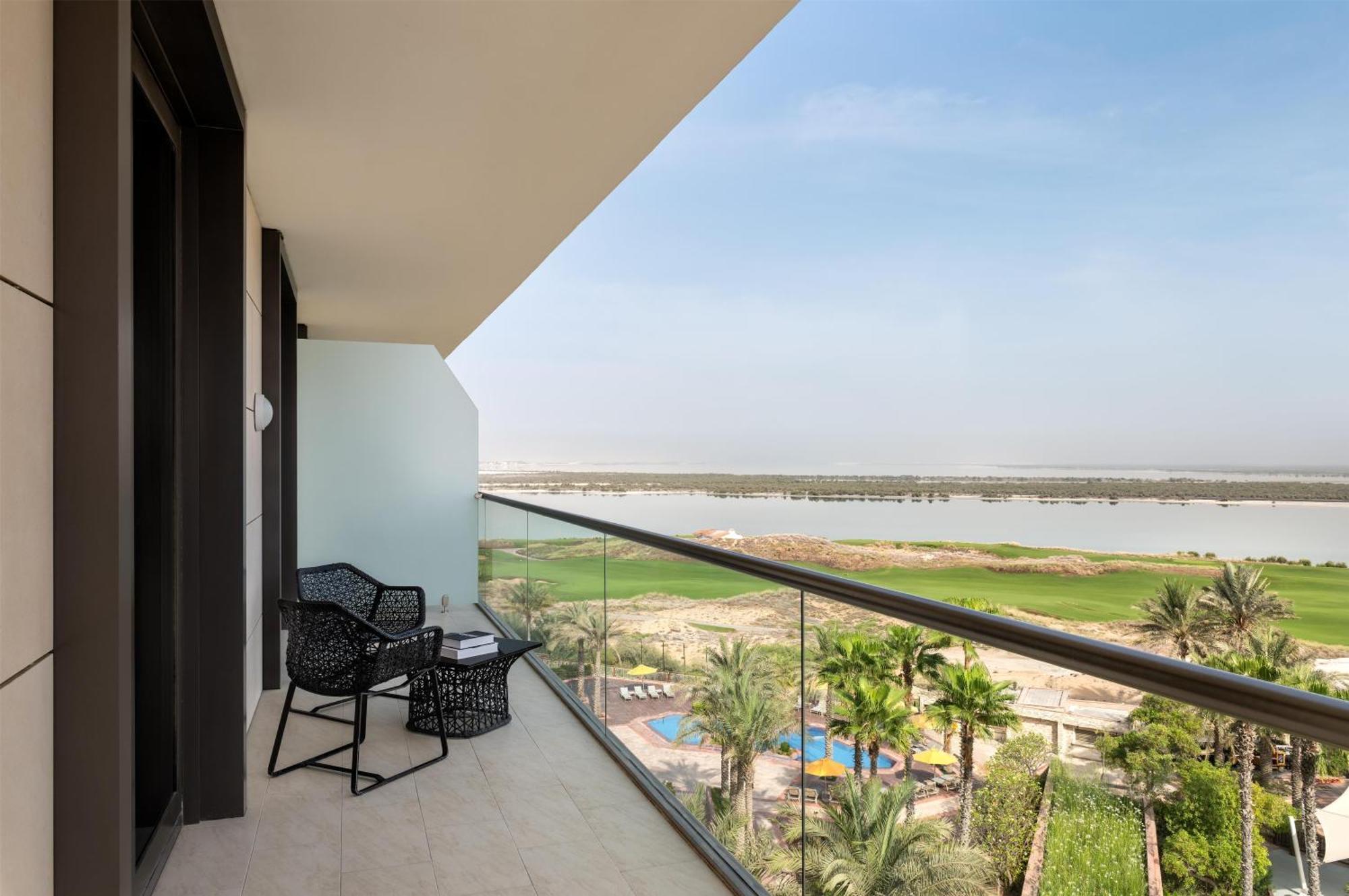 One-Bedroom Suite Sea View Balcony Theme Park Access