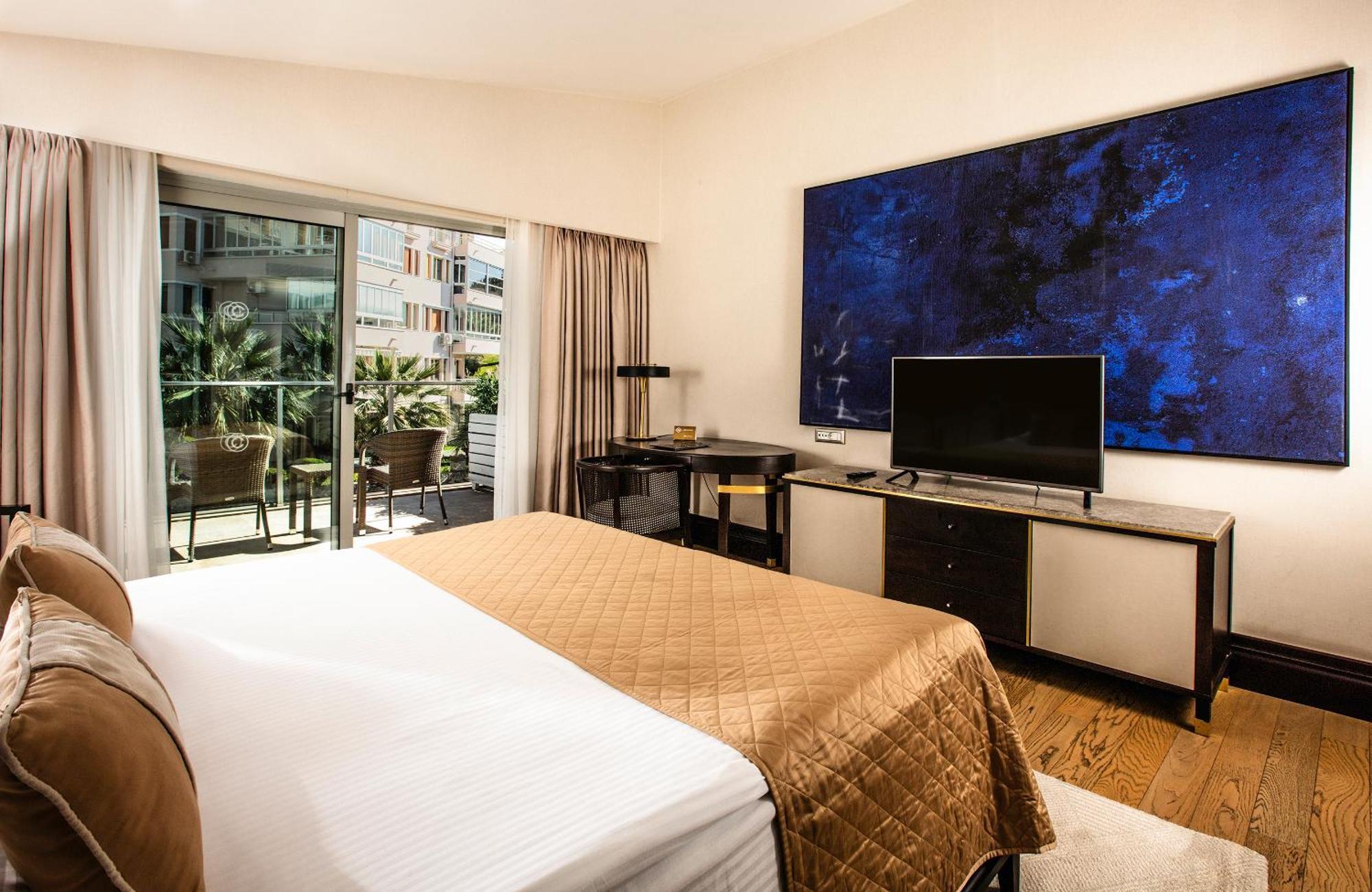 Superior Double or Twin Room City View