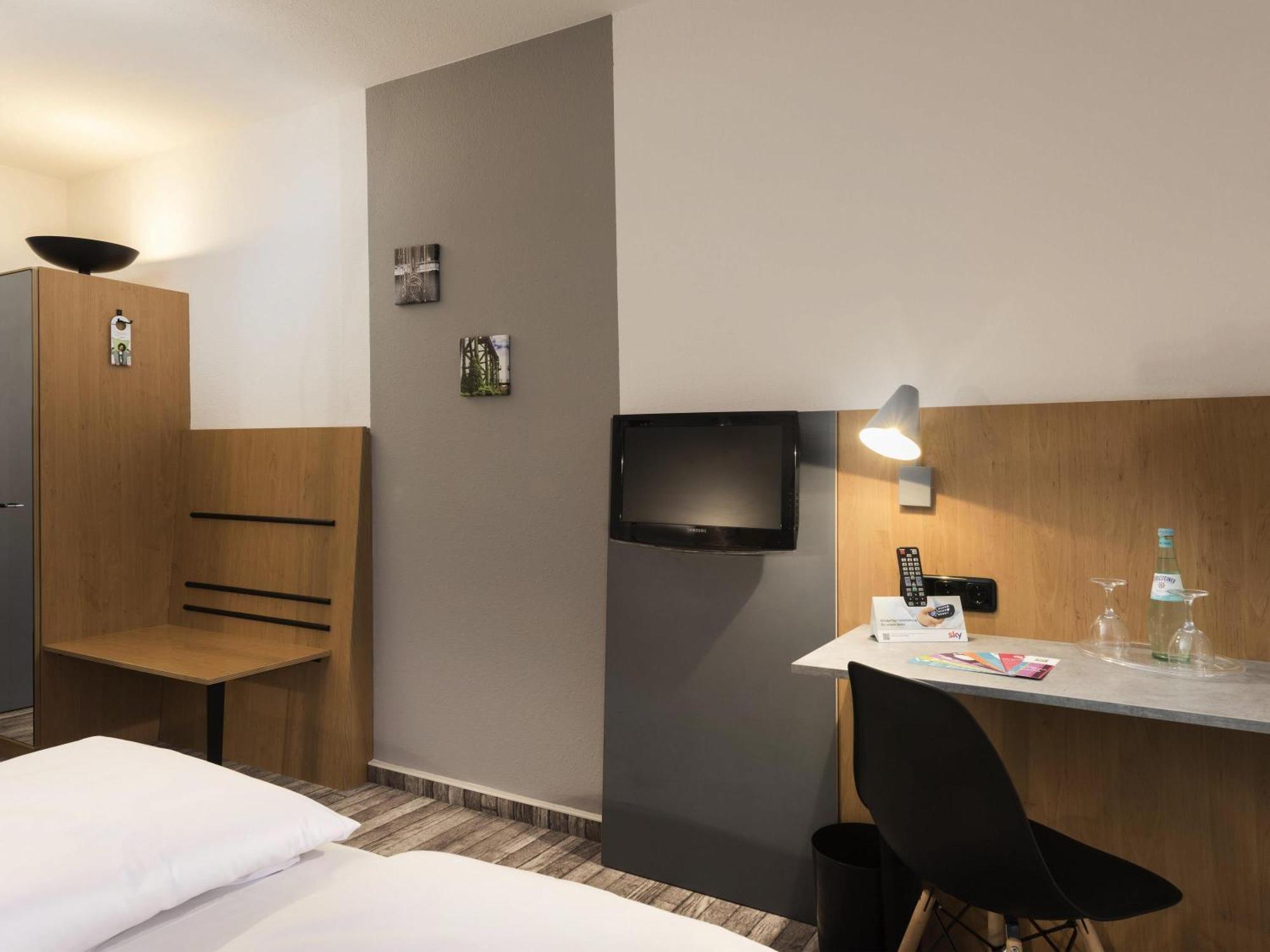 Superior Single Room - Courtyard Side