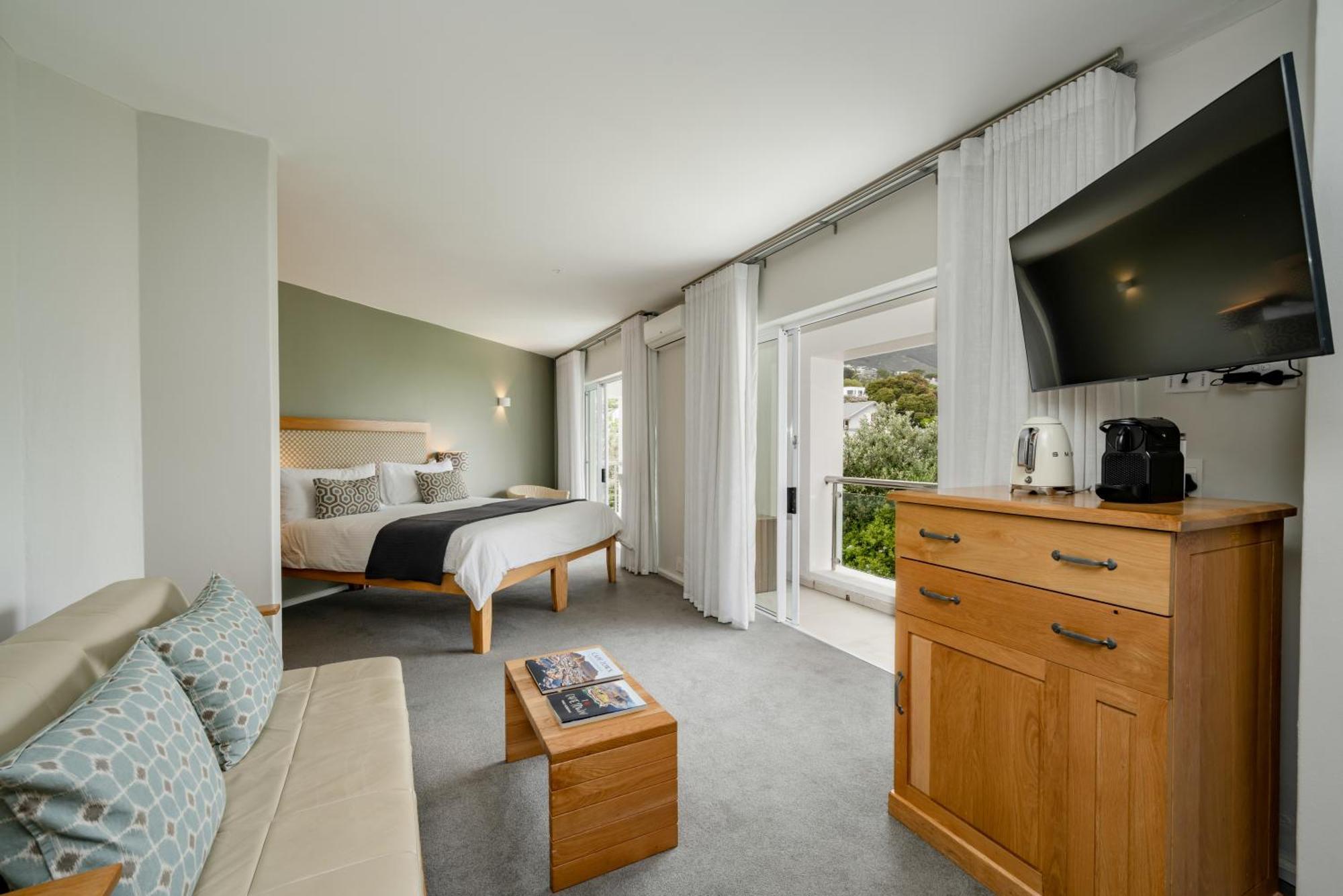 Mountain View Room
