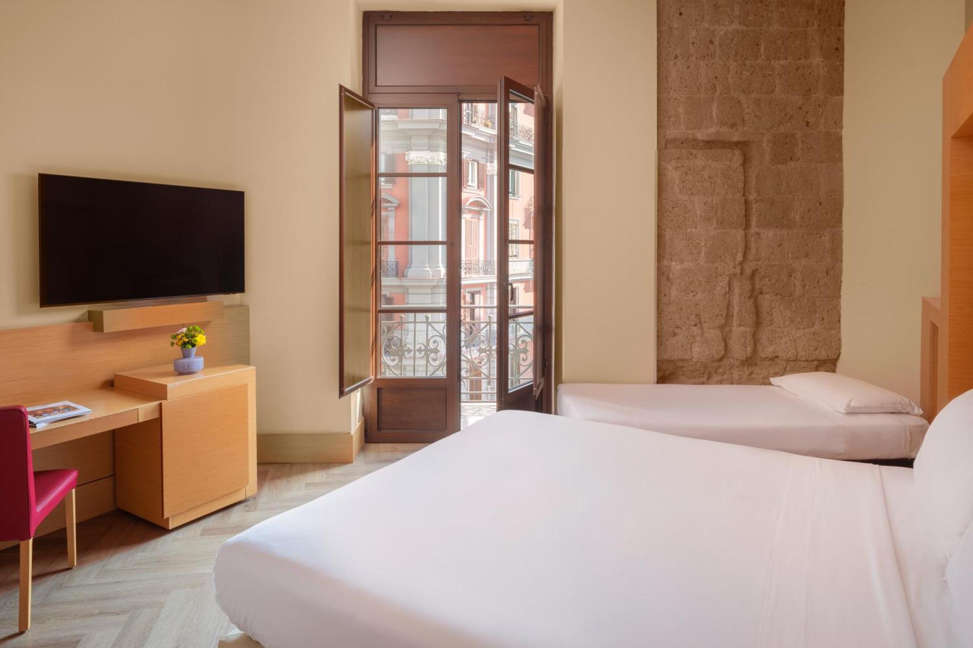 Quarto Superior com 2 Camas de Solteiro e Cama Extra