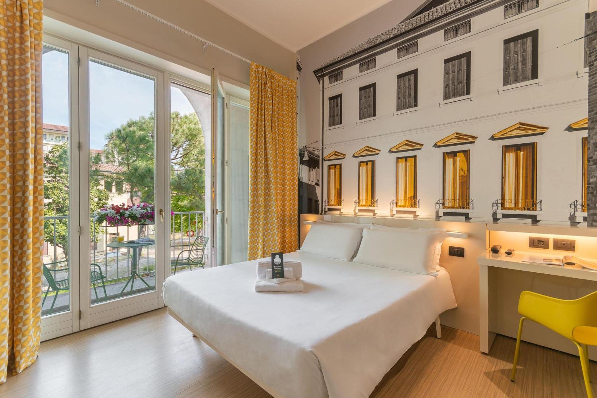 Double Room with Terrace