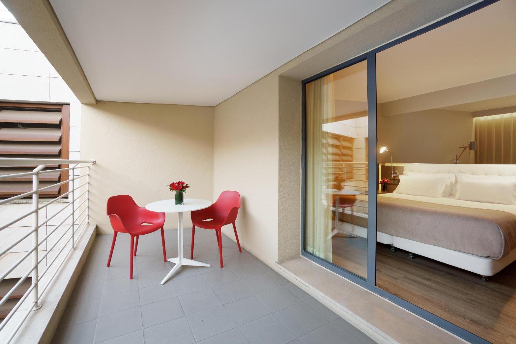 Suite Terrace Extra Bed,1742570066:JPEG
