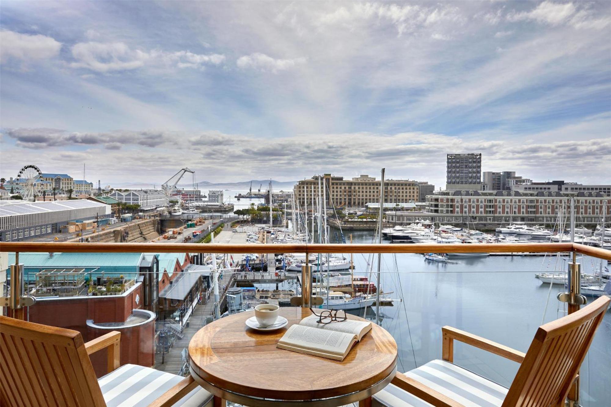 Marina Harbor View King Room