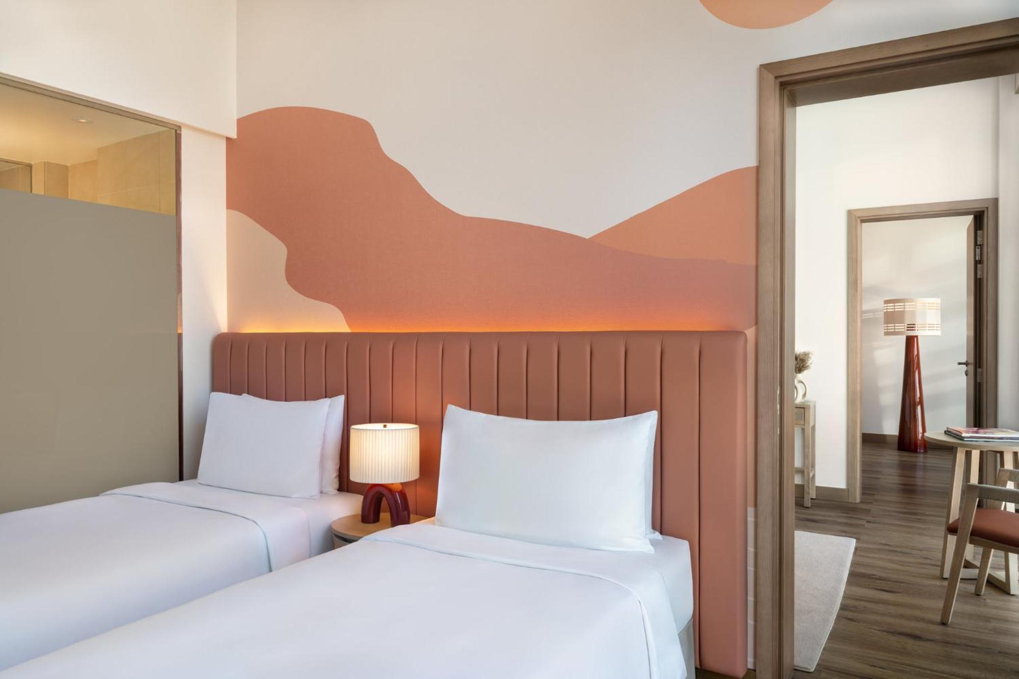 Family Suite with Plaza View - Theme Park Access