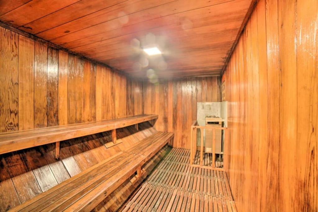 Deluxe One Bedroom Condo at Canyon Lodge - Off site