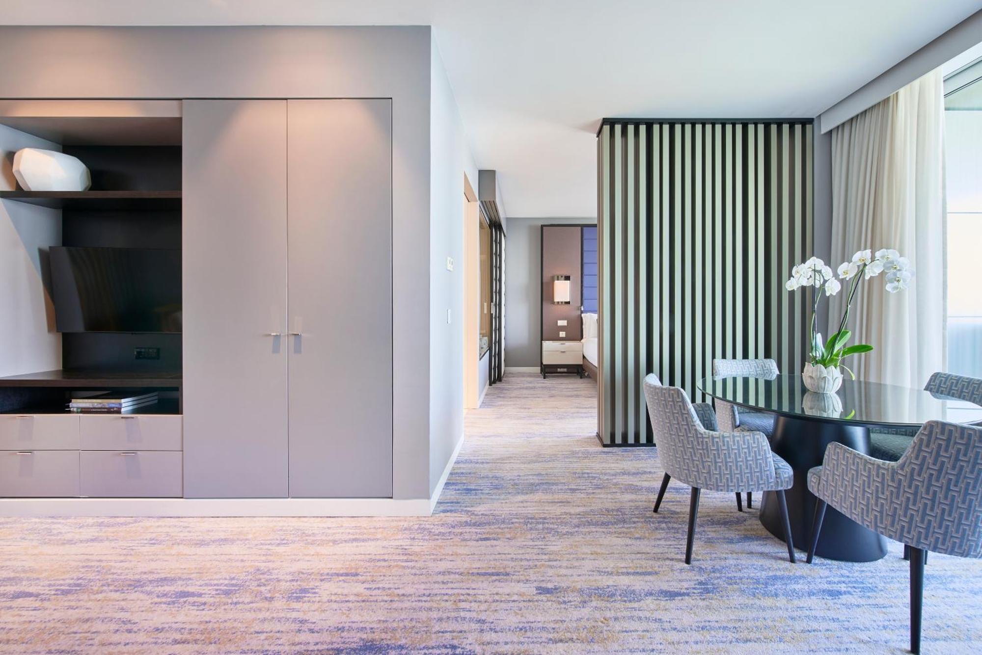 One-Bedroom Suite with Ocean View,1742950425:JPEG