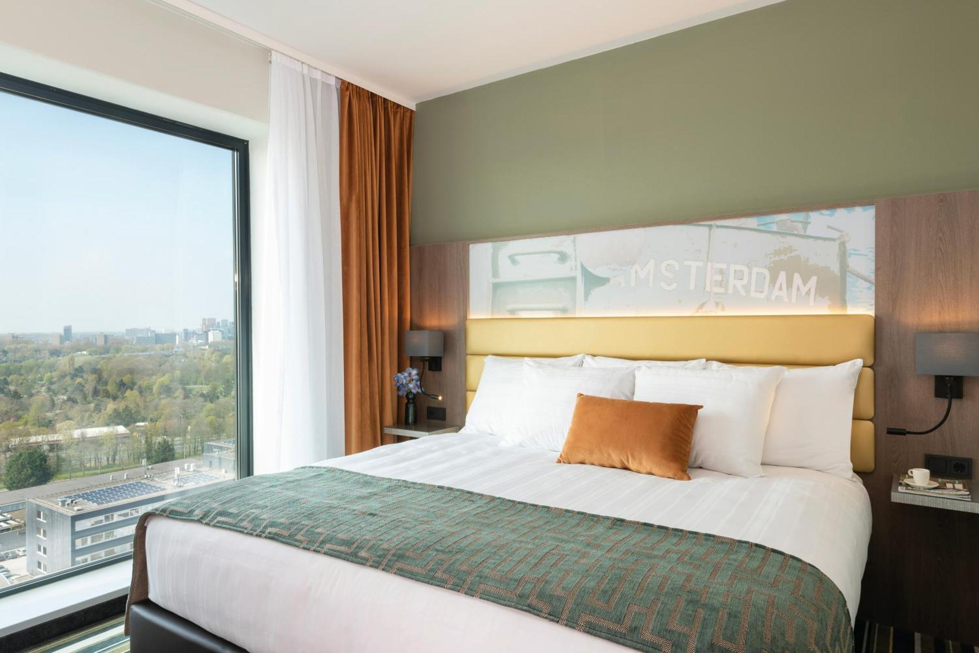 Royal Suite met 1 Kingsize Bed en 1 Tweepersoons Slaapbank