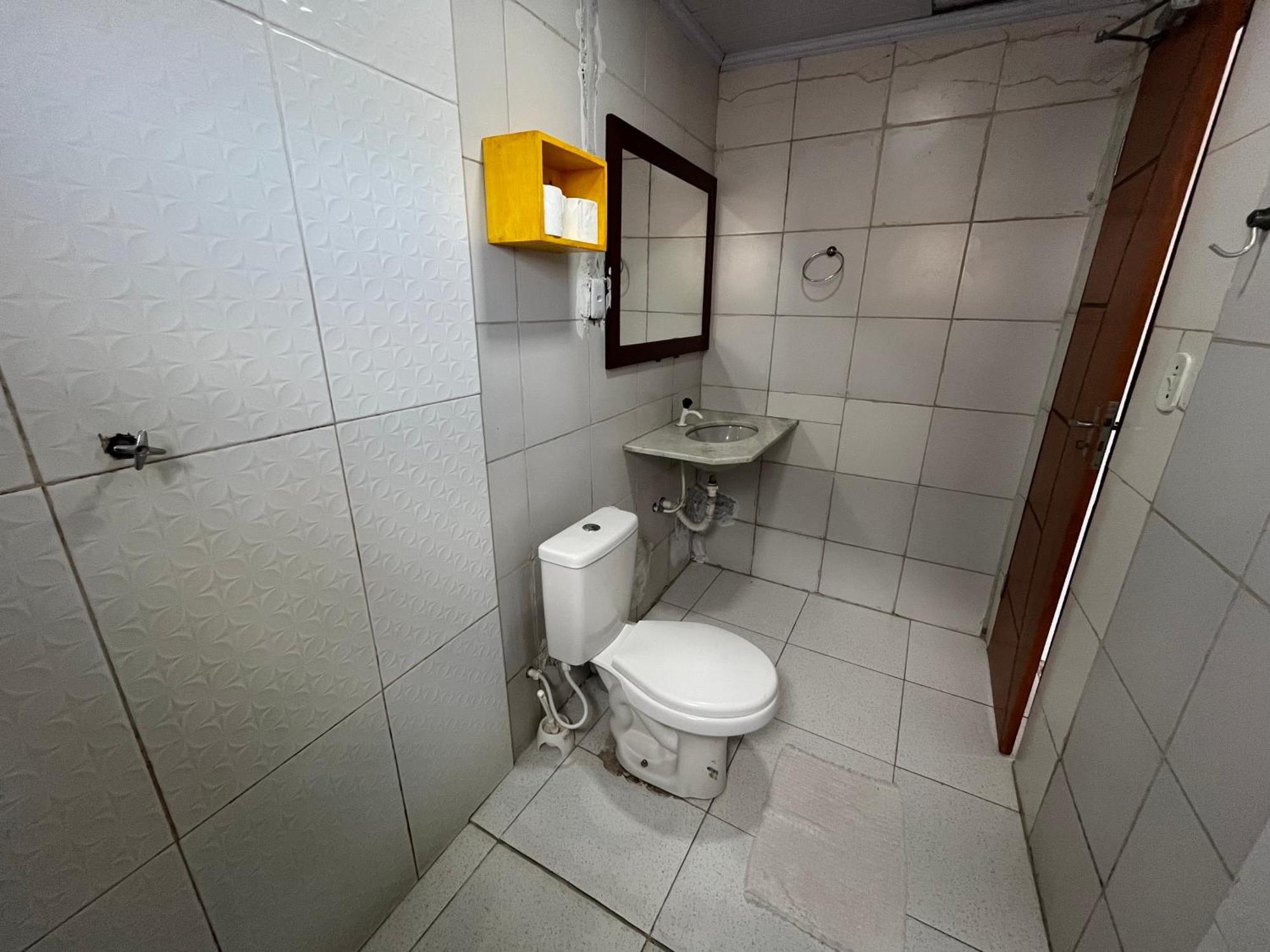 Family Room Private Bathroom