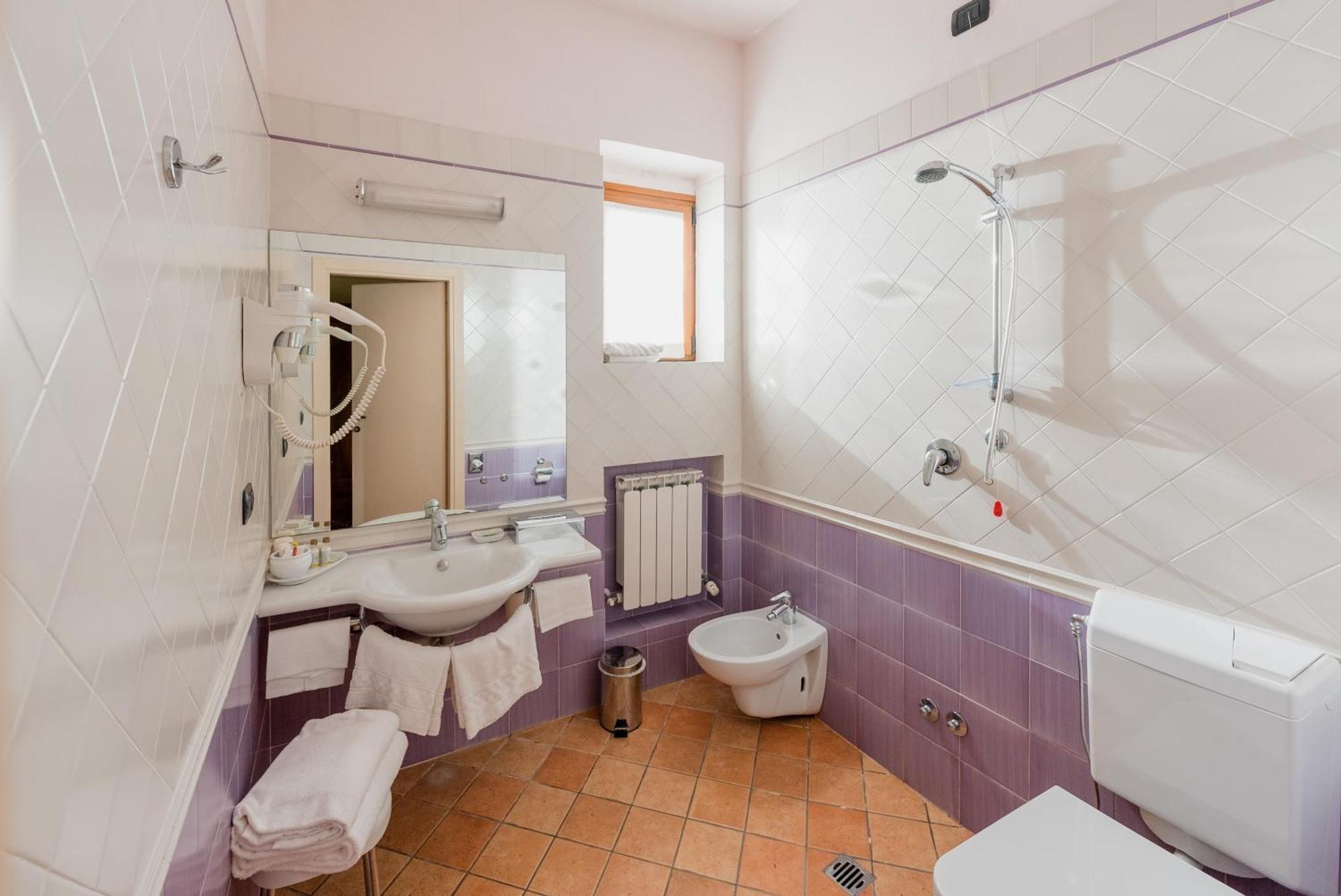 One-Bedroom Apartment garden disabled access
