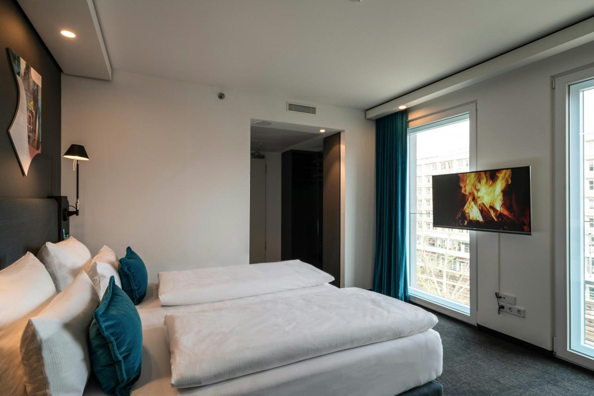 Standard Double Room with City View