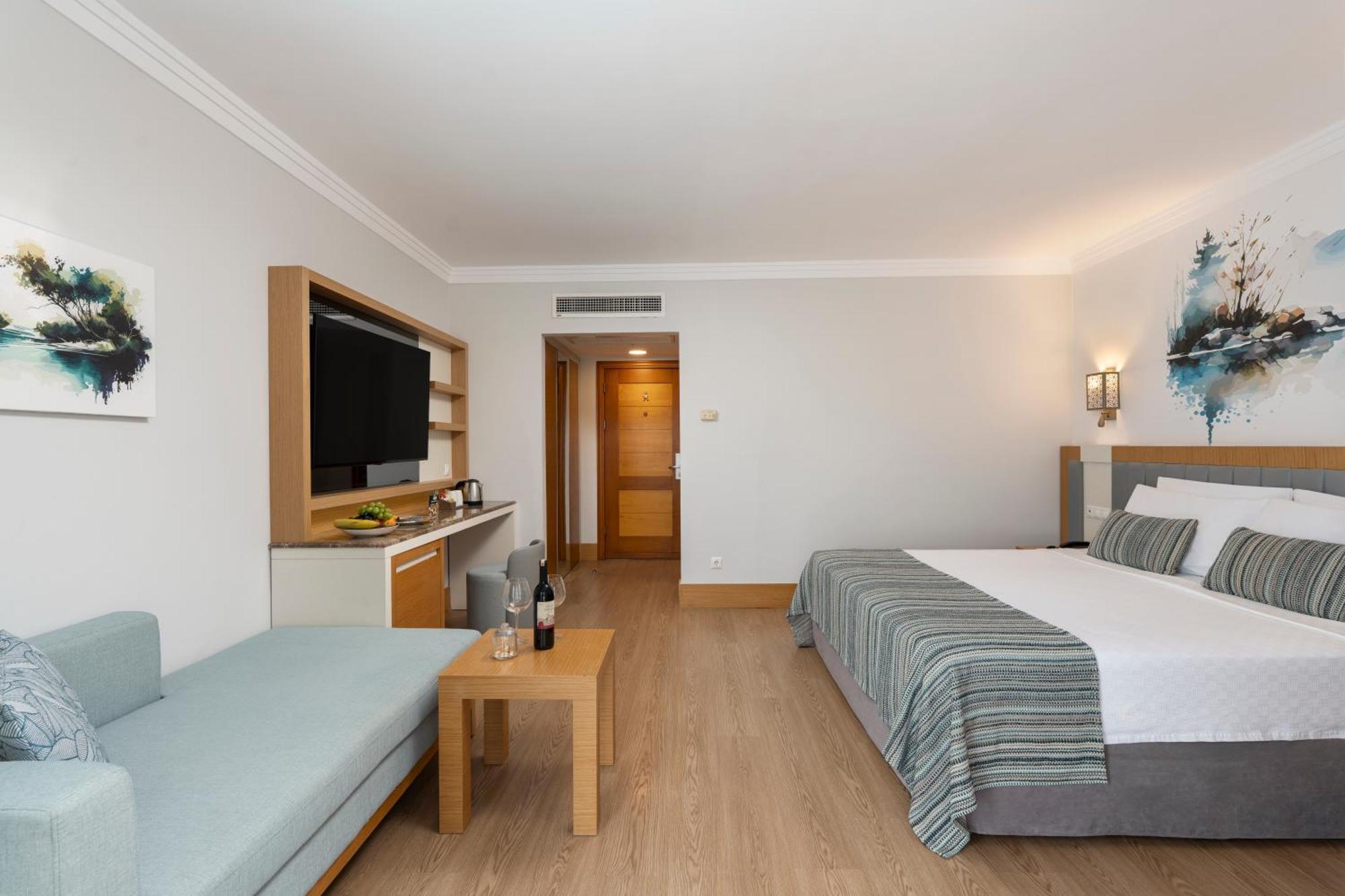 Quarto Econômico com Cama de Casal ou 2 de Solteiro