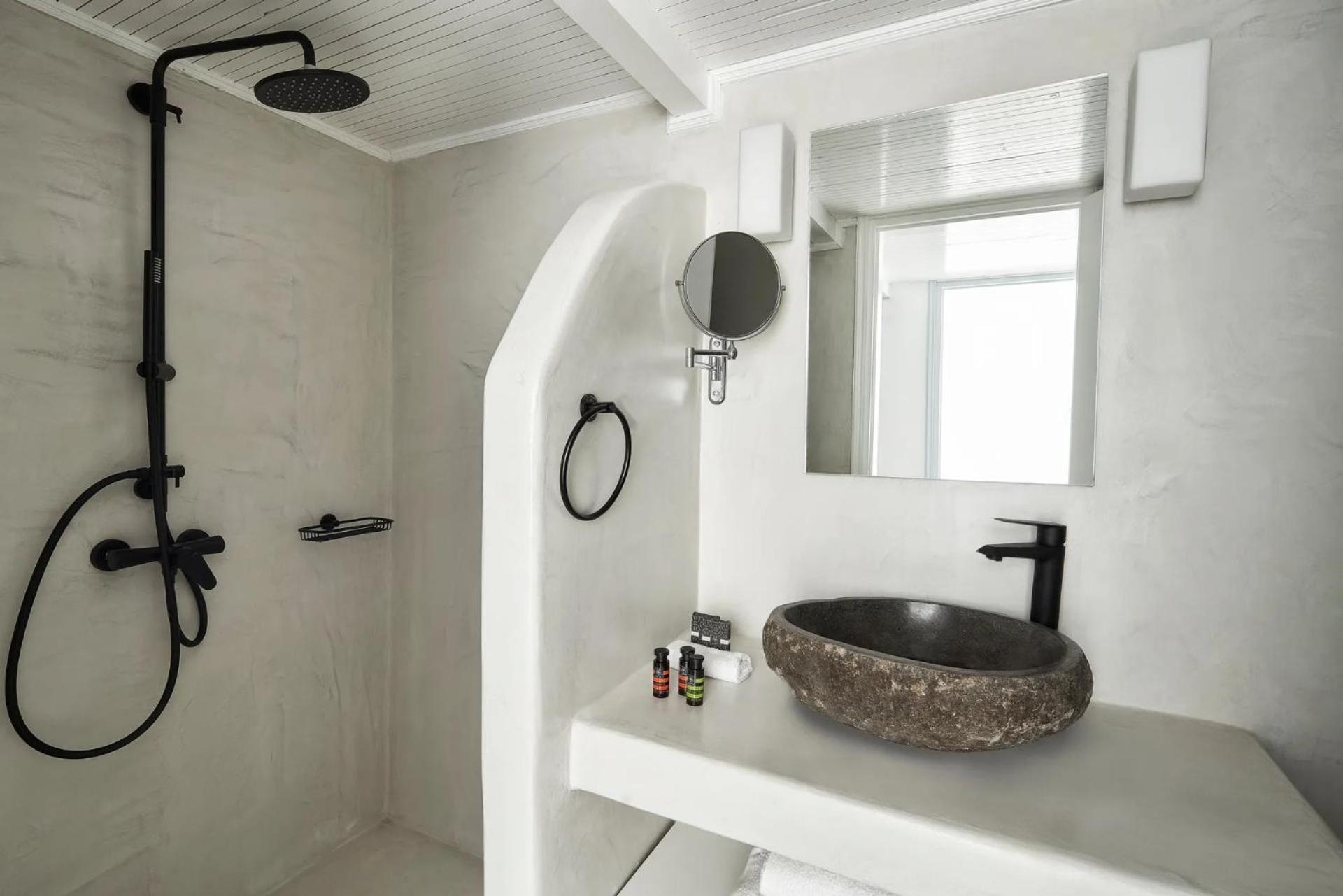 Superior Room Jetted Tub & Side Sea View
