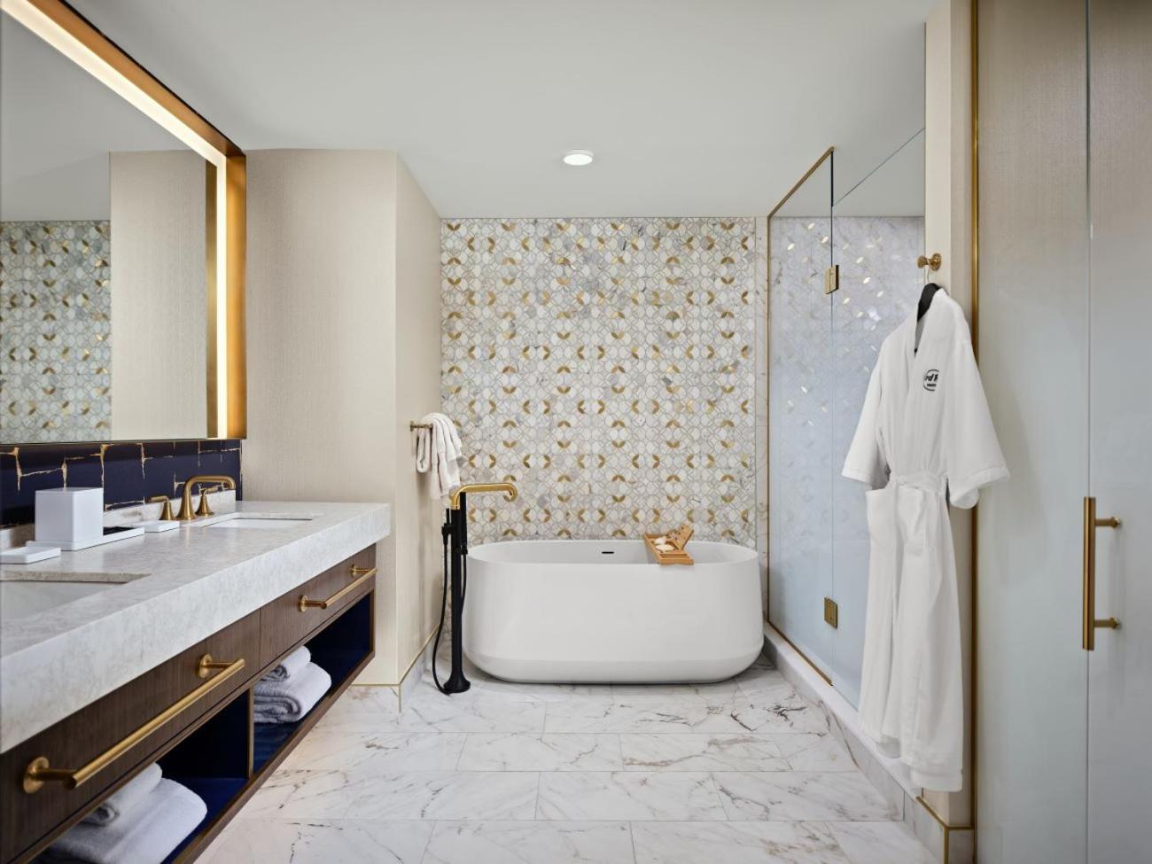 Silver Suite