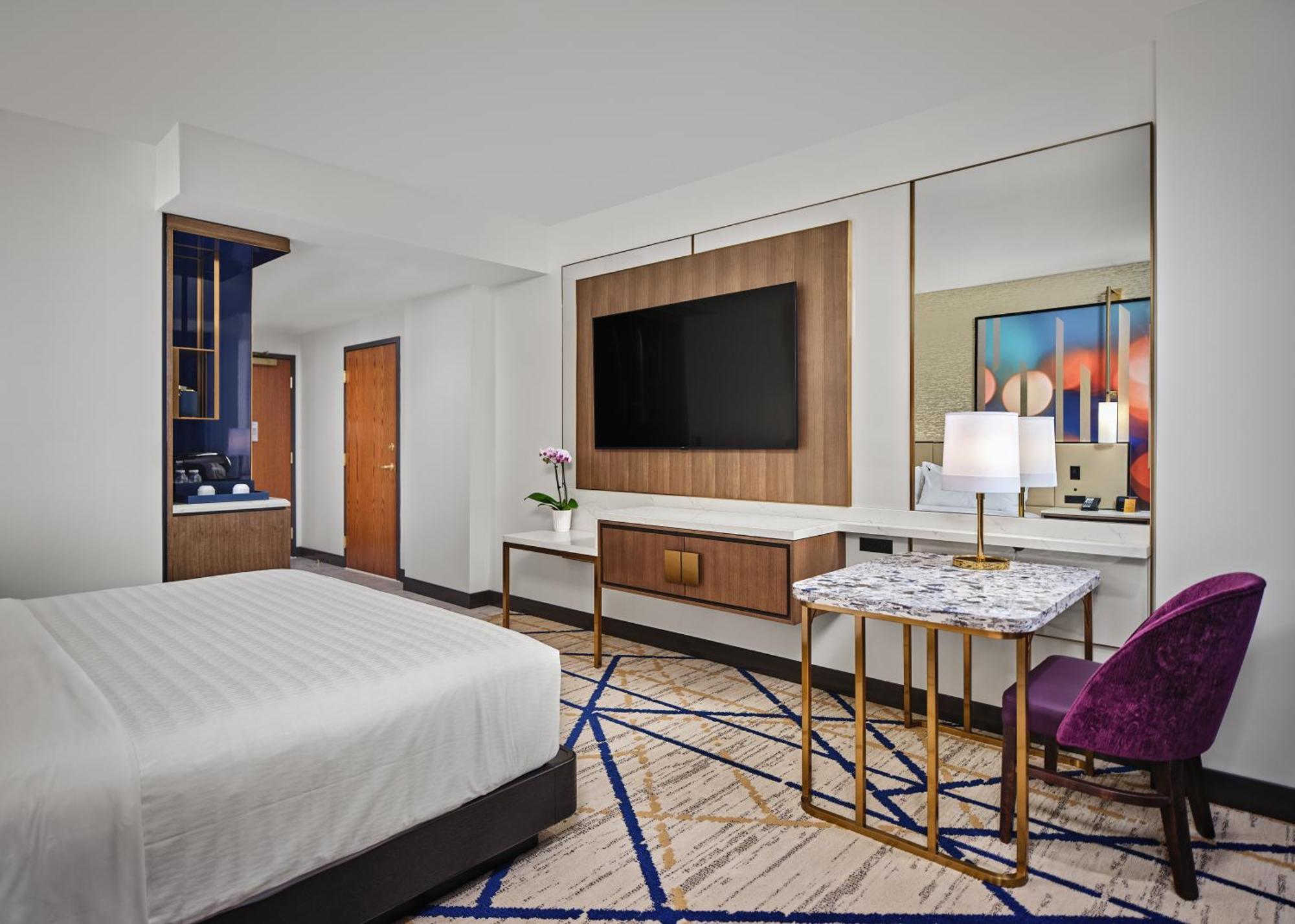Deluxe King Room Disability Access