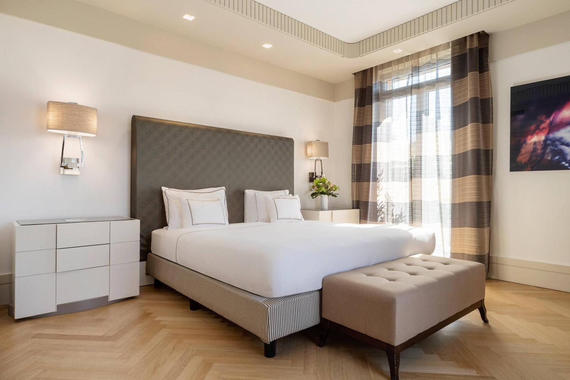 Grand Suite with Terrace and Spa Access,1758525569:JPEG