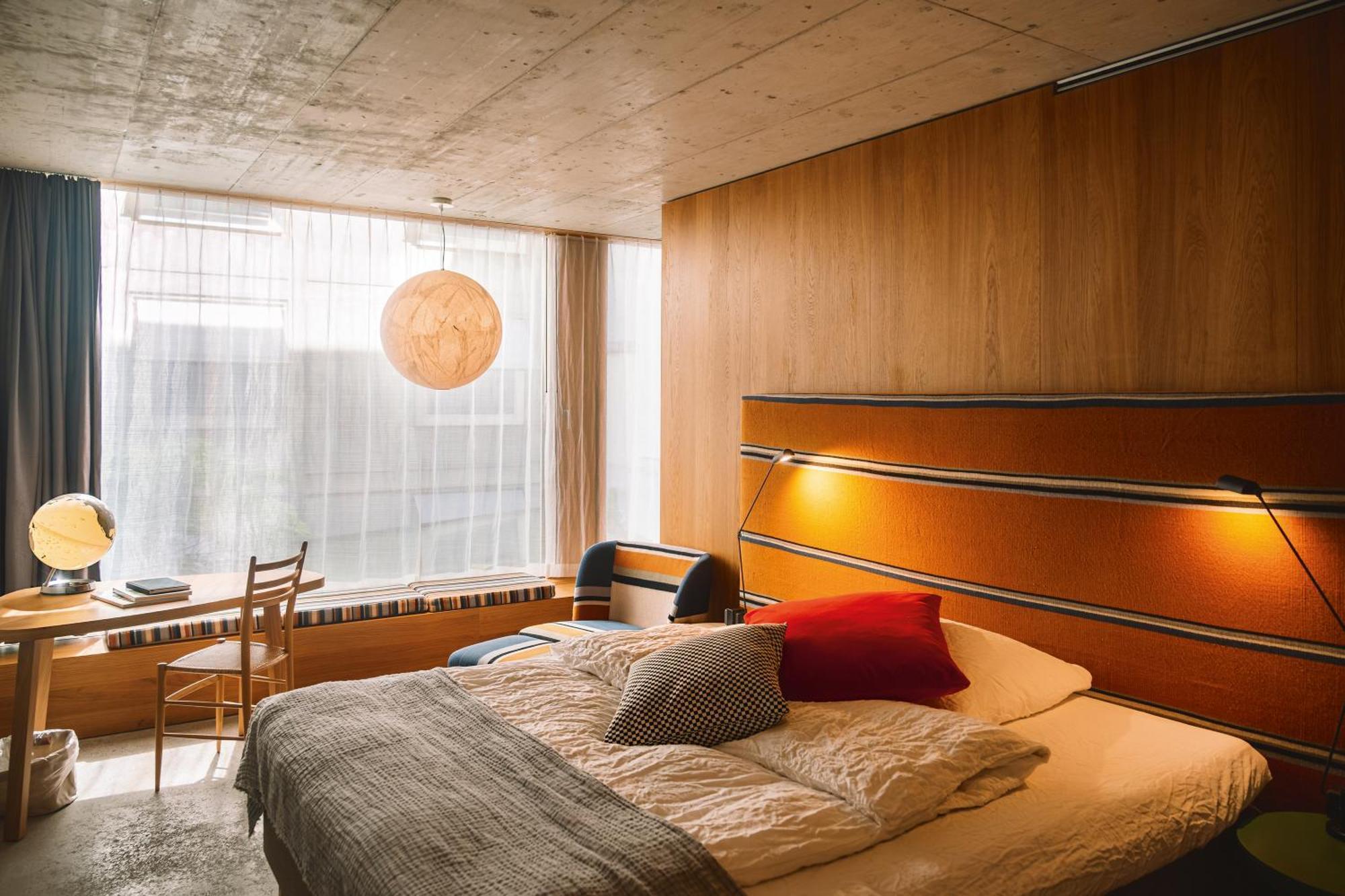 Design Signature Room