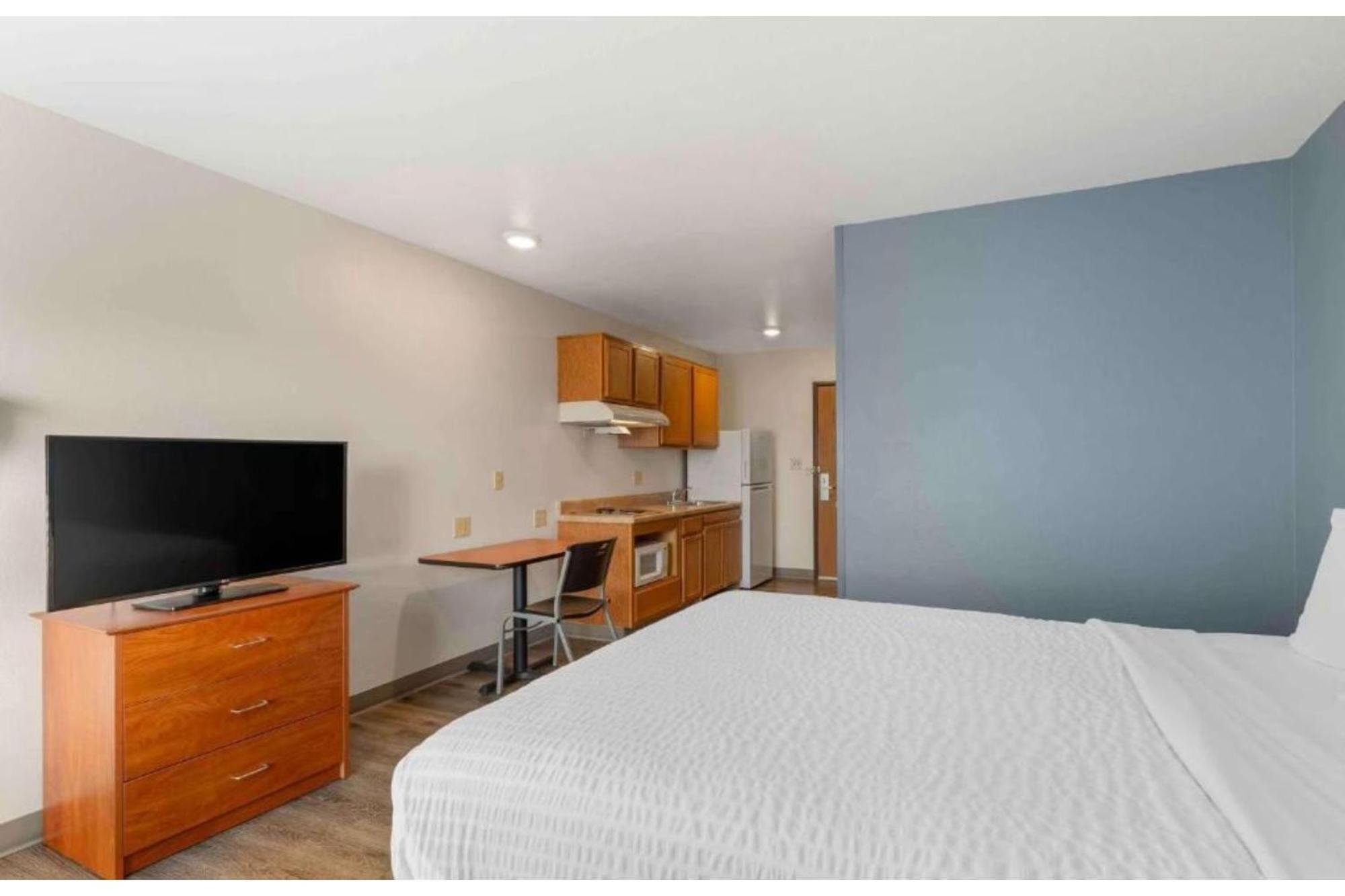 1 Bed | Hearing Accessible, Kitchen