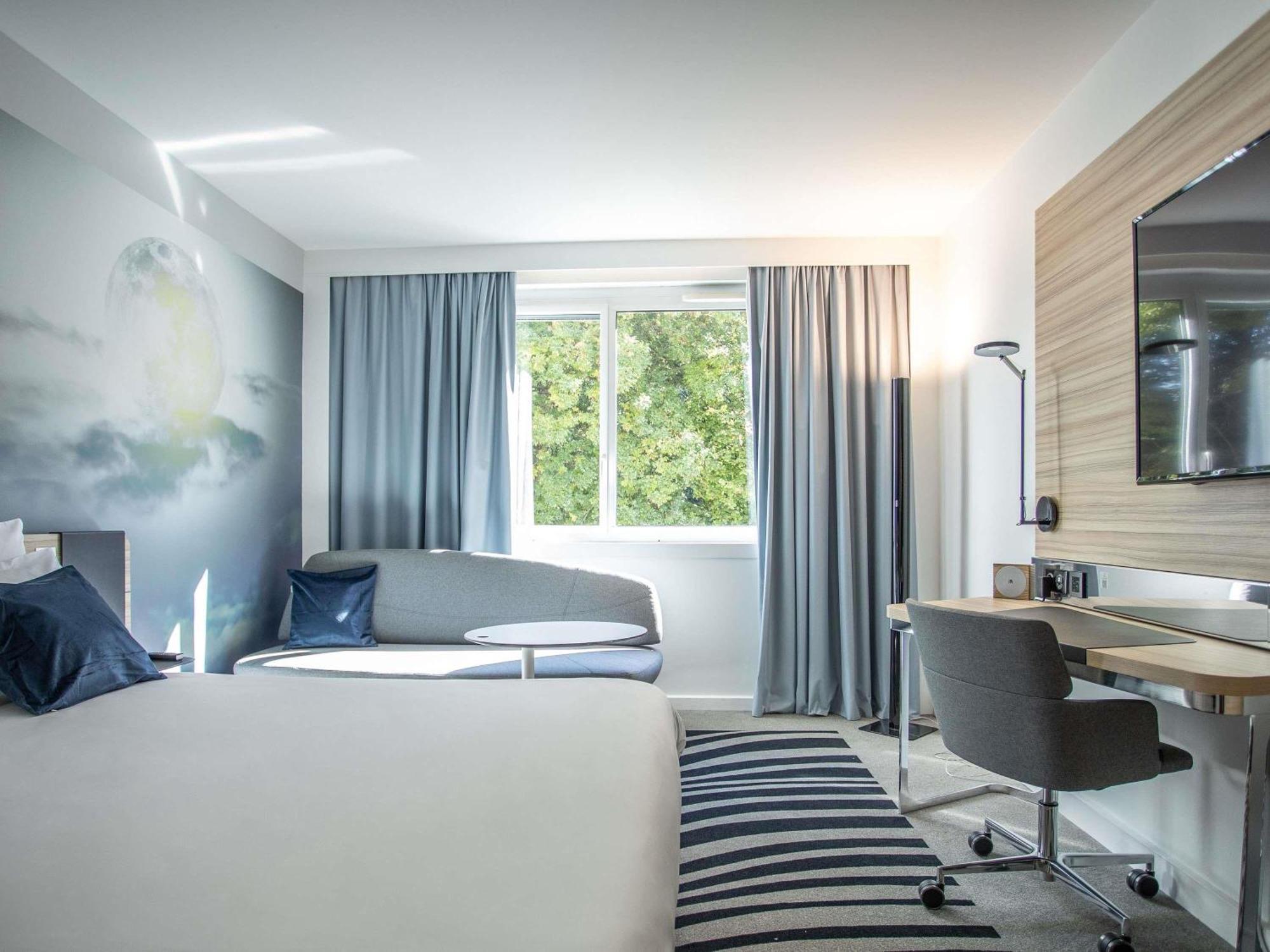 Chambre Classique avec 1 Lit Double et Canapé