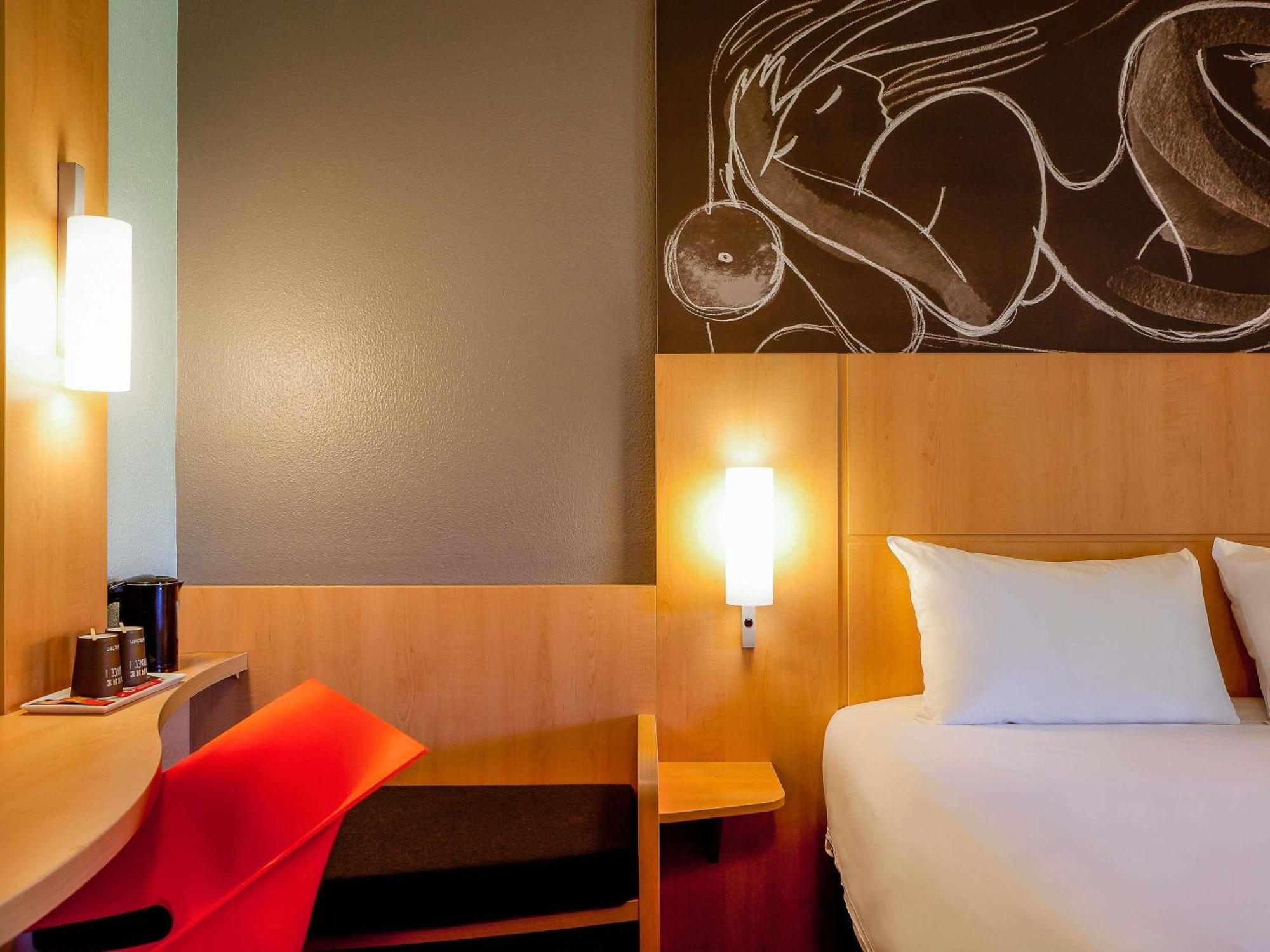 Standard Single Room,1765757066:JPEG