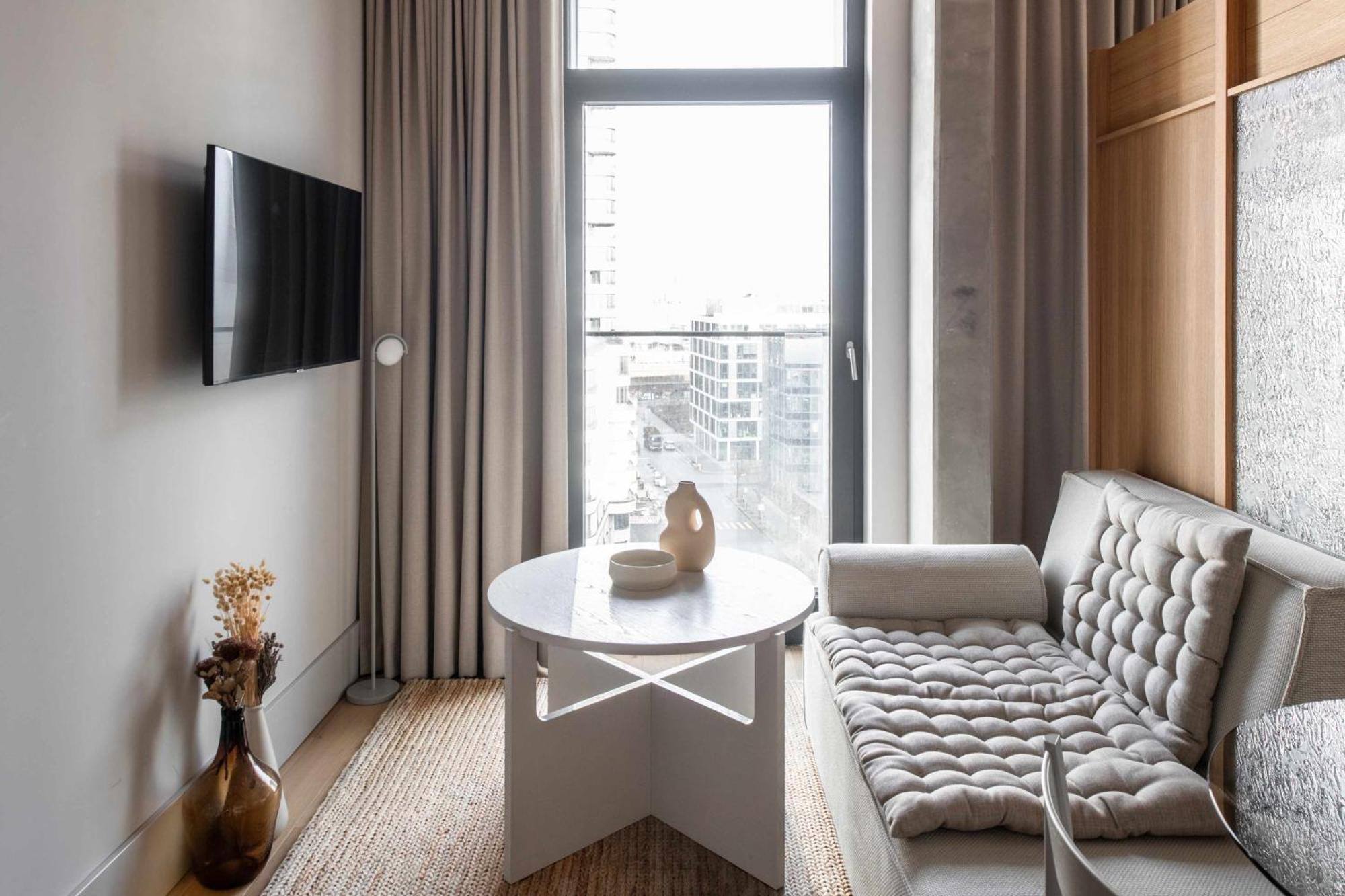 One Bedroom Open Plan Suite,1766860417:JPEG
