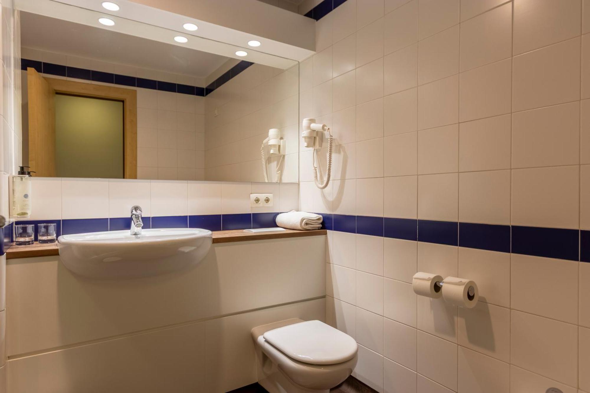 Tweepersoonskamer met 2 Aparte Bedden