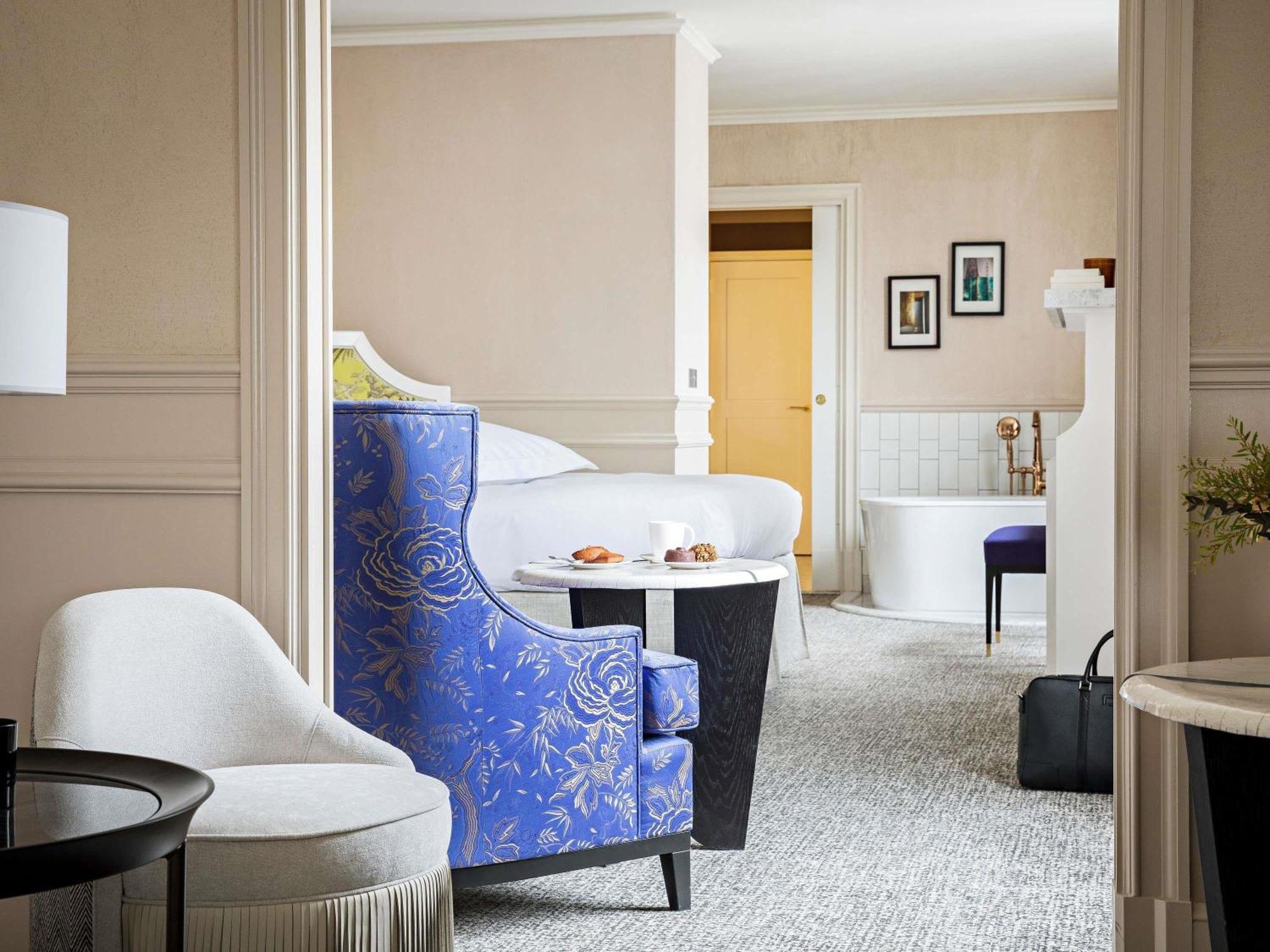 Suíte Prestige com Cama King-Size, Lounge e Terraço - 6º Andar