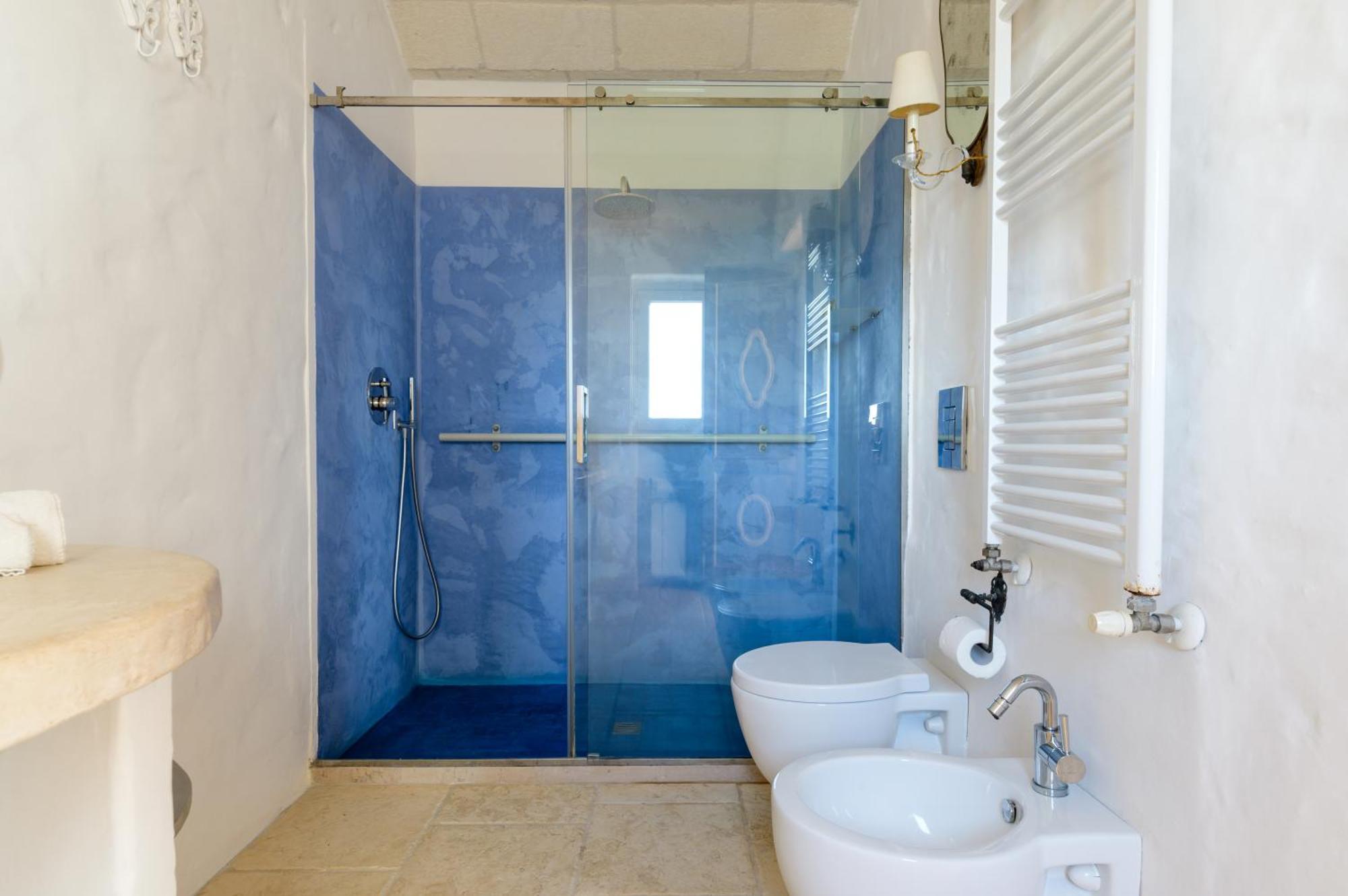 King Suite Pool View