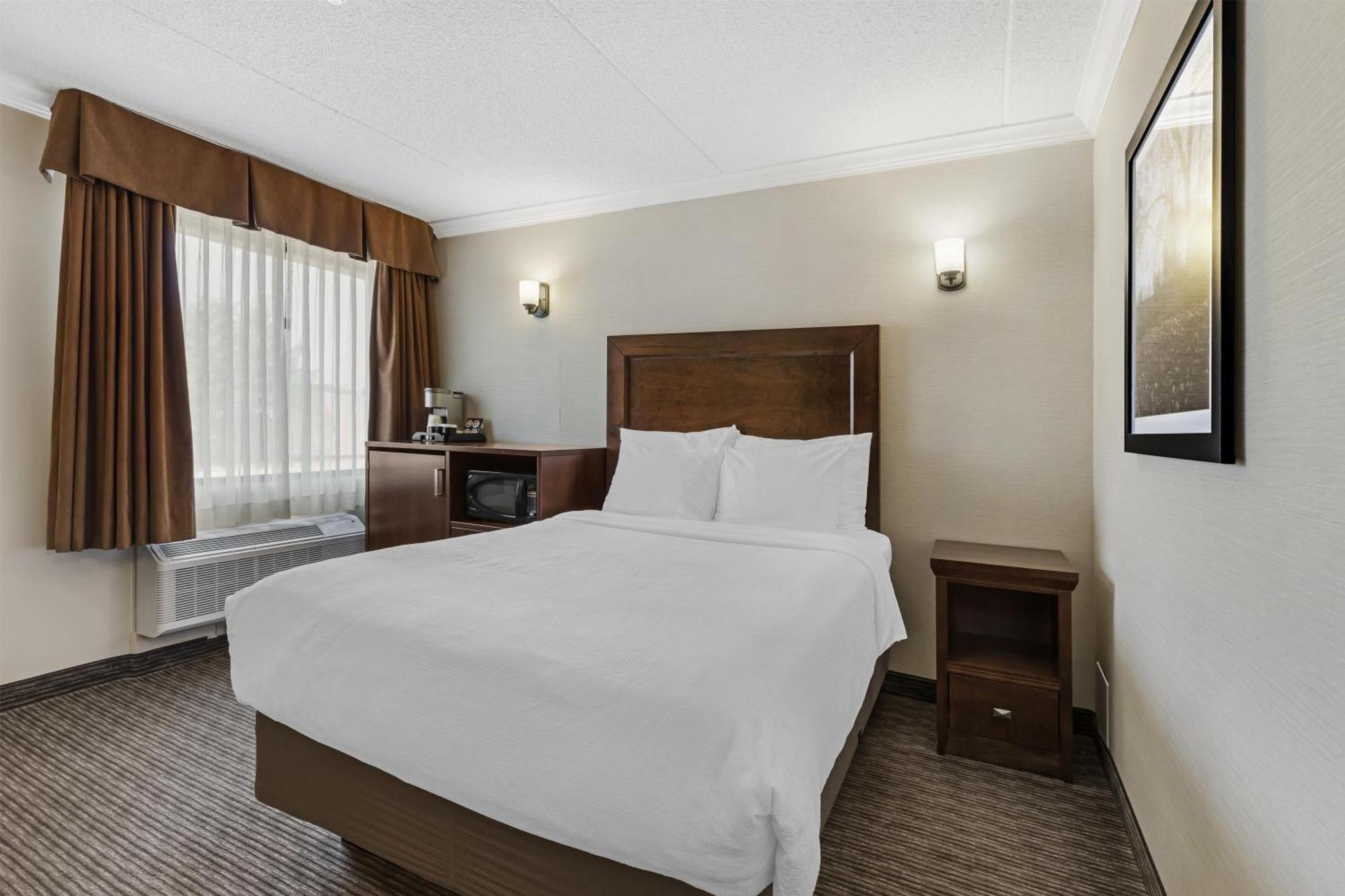 Double Room with Work Desk - Non-Smoking