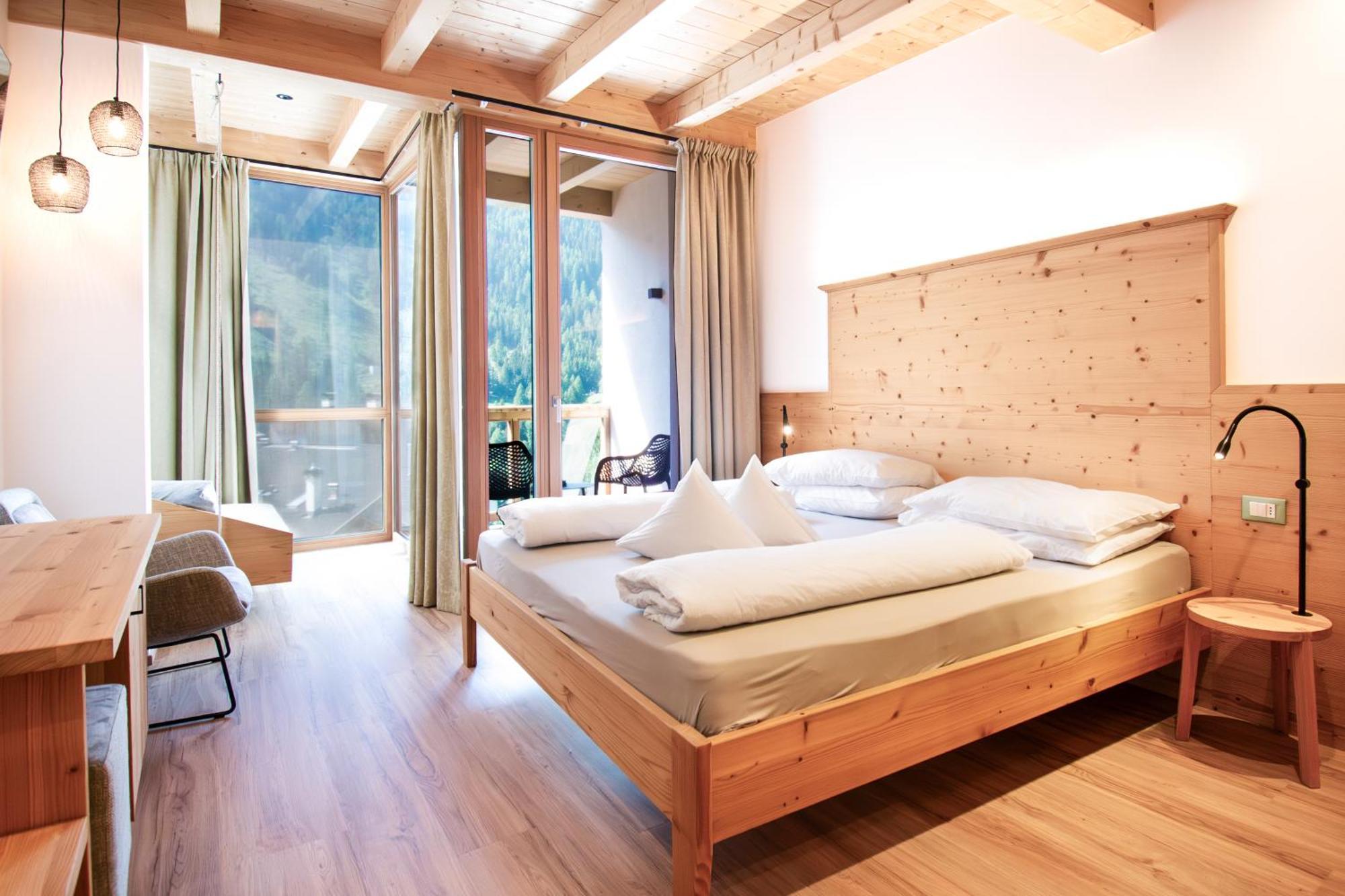 Deluxe Double or Twin Room Balcony