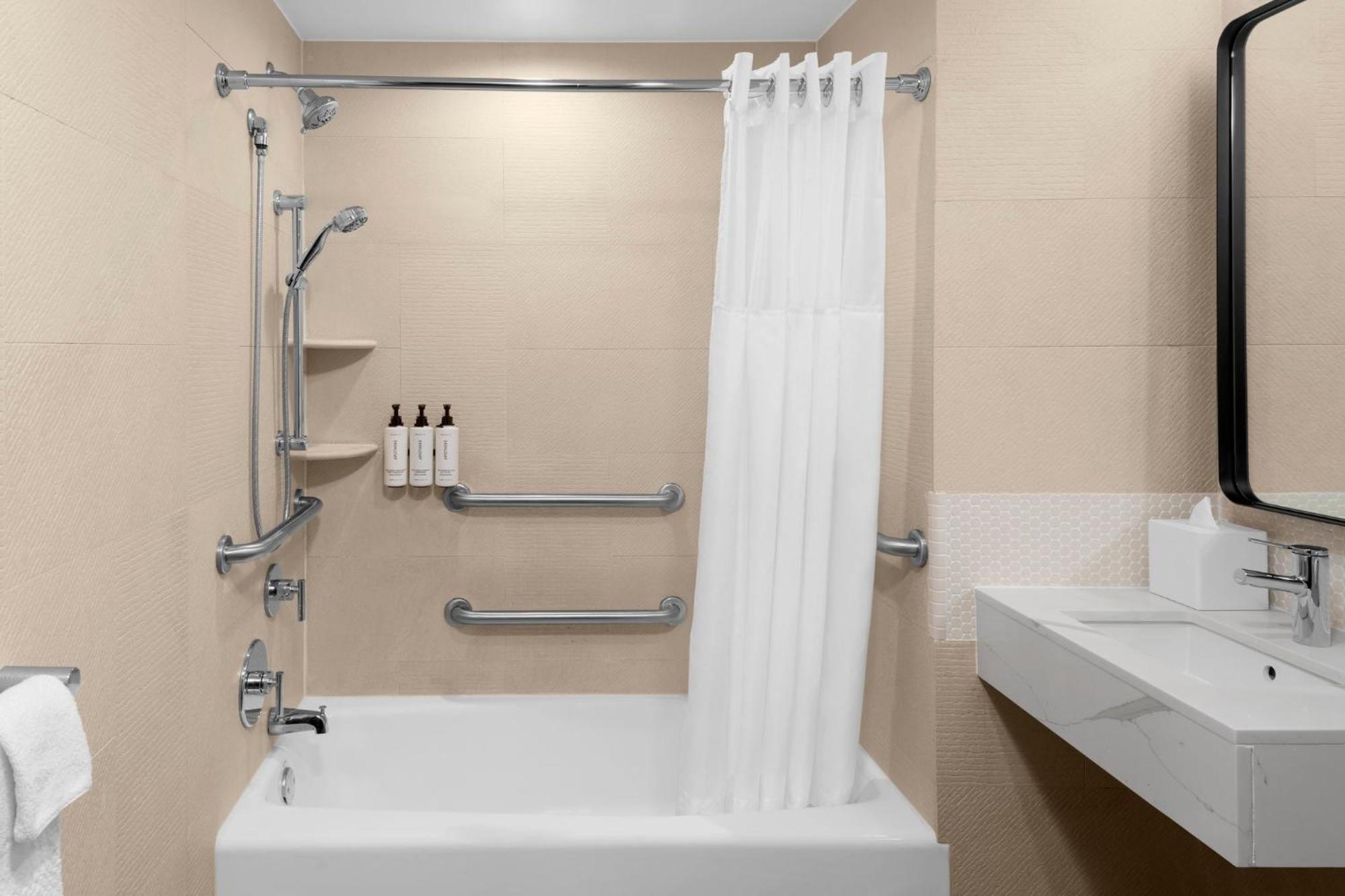 Standard Room Full Bed Tub Mobility Accessible