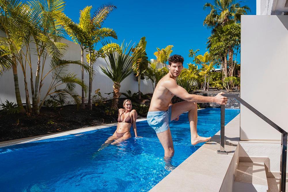 Swim-Up Double Room,1774716839:JPEG
