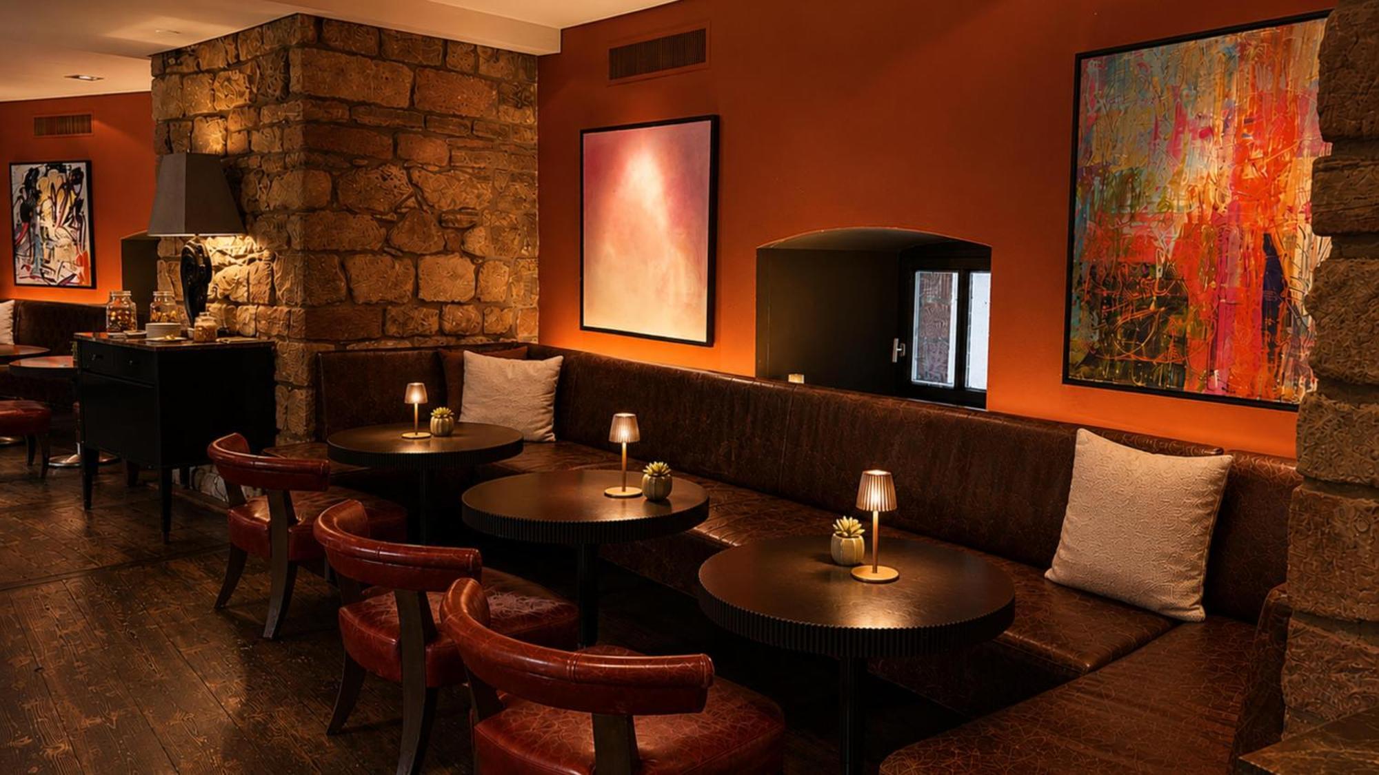 Queen Room Club Access