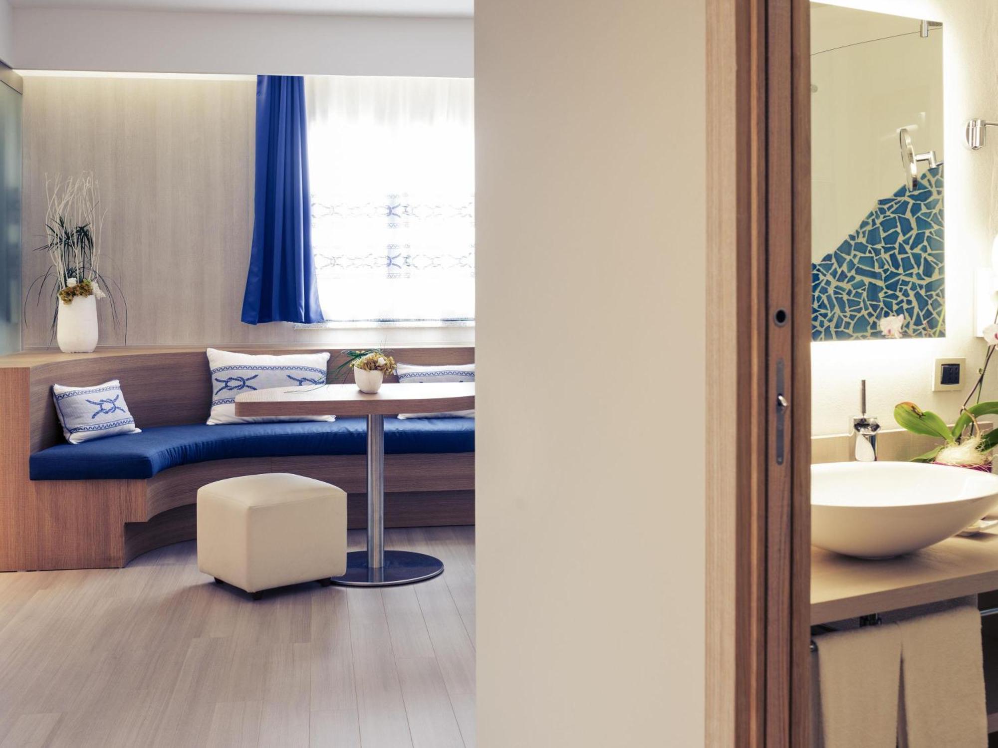 Standard Family Suite 2 Connecting Rooms