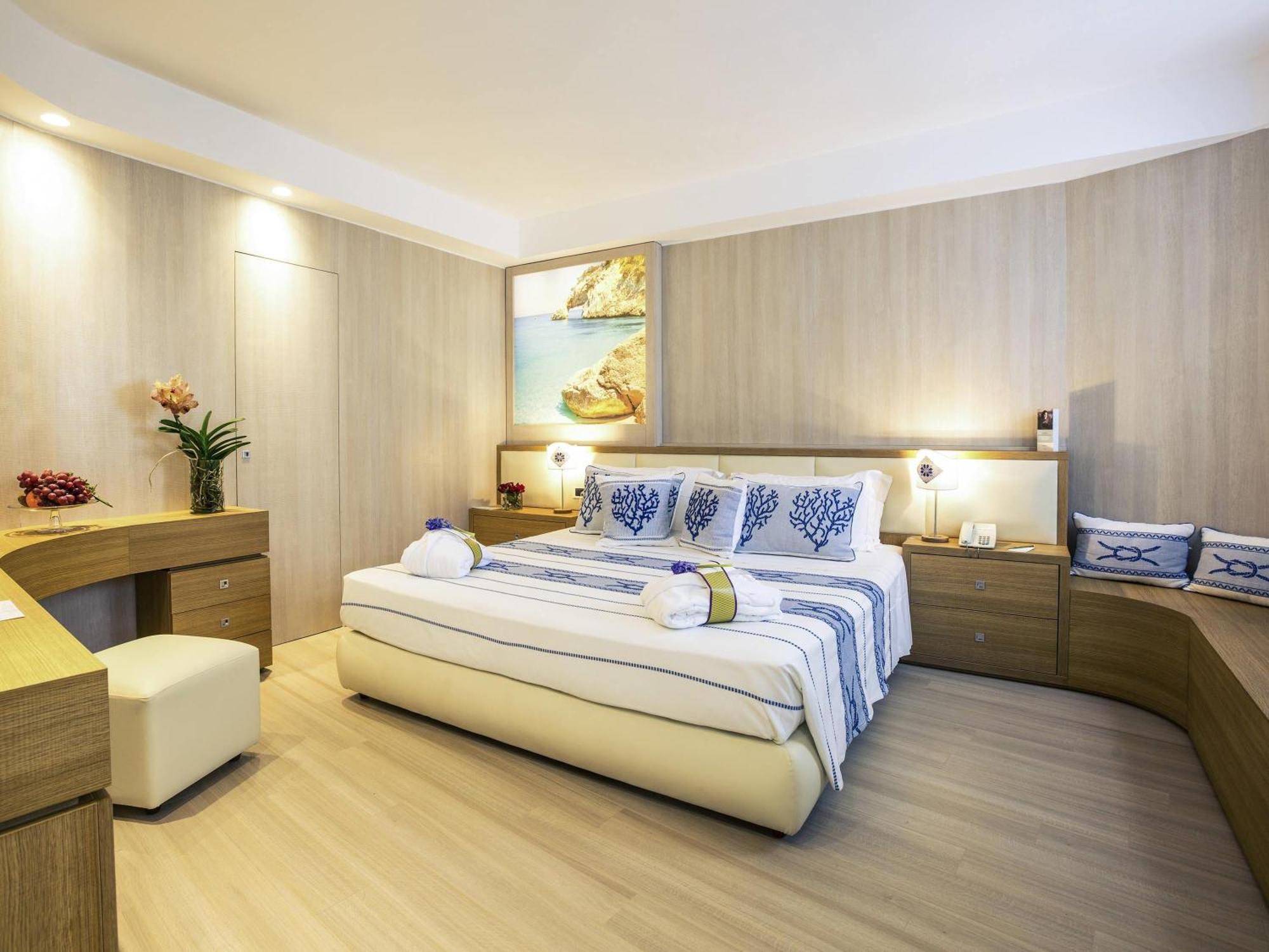 Standard Family Suite 2 Connecting Rooms
