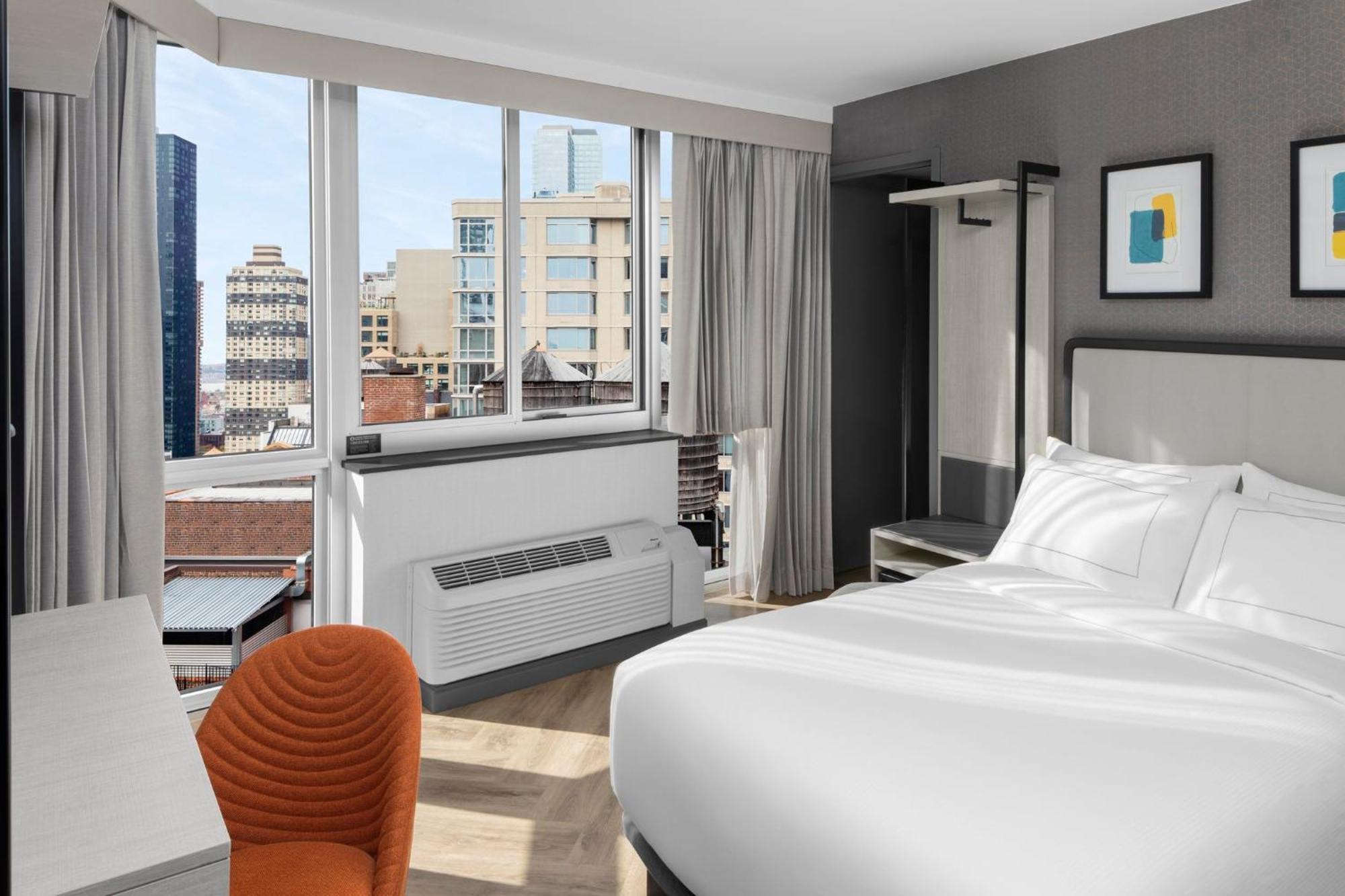 Premium Full Room City View