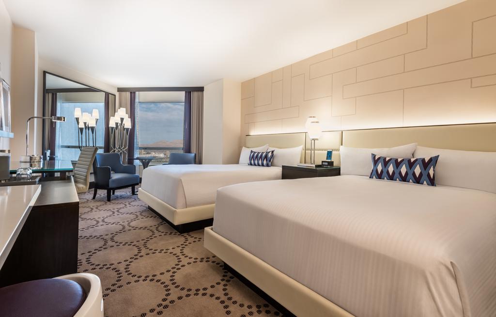 Valley Tower Deluxe Room, 2 Queen Beds, Non-Smoking, Pool View