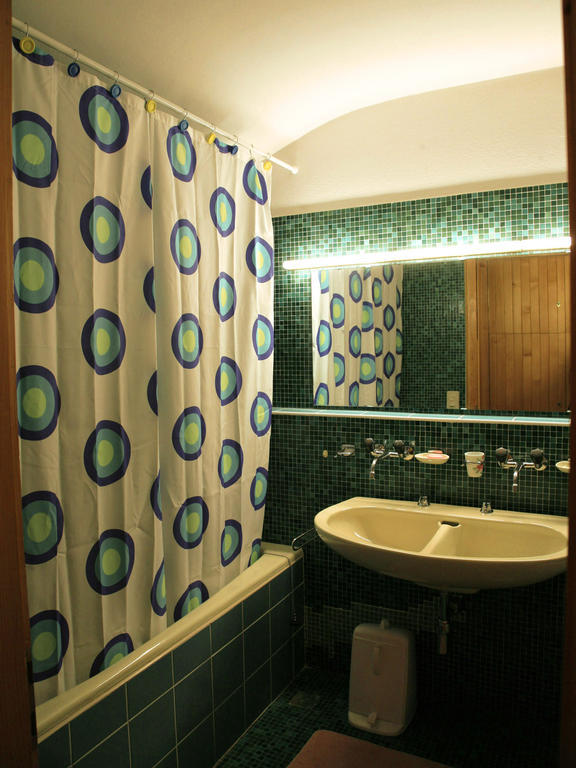 Chambre Double avec Salle de Bains Commune
