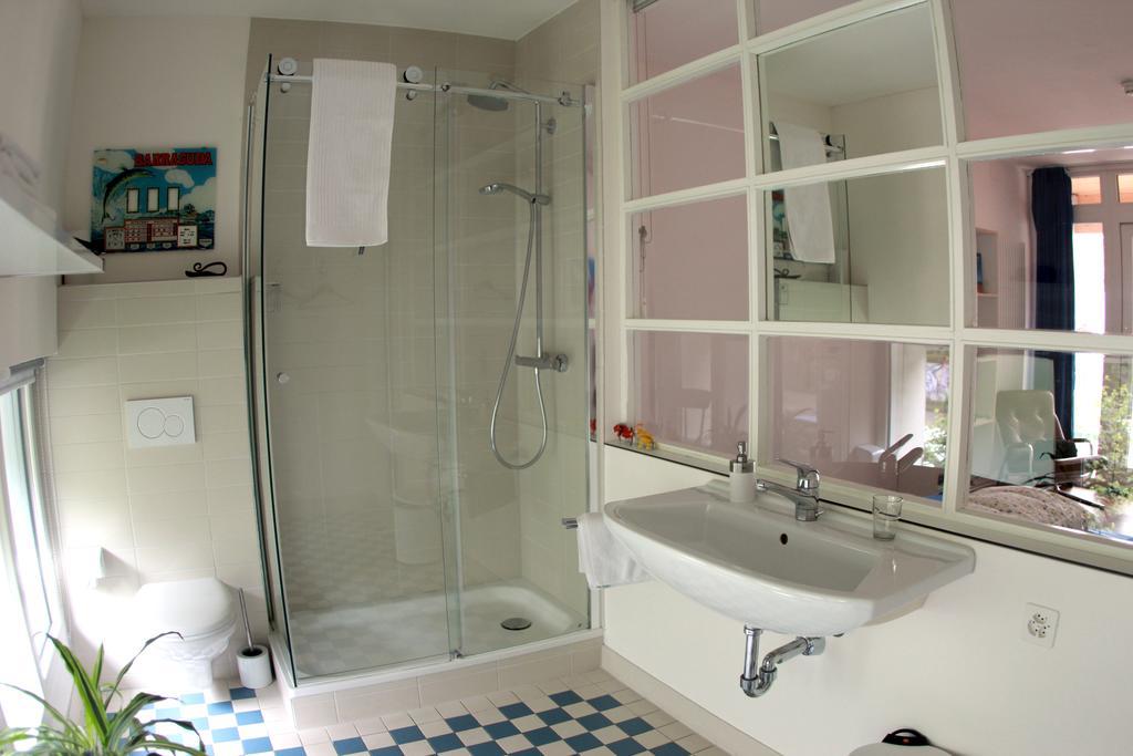 Double Room Private Bathroom