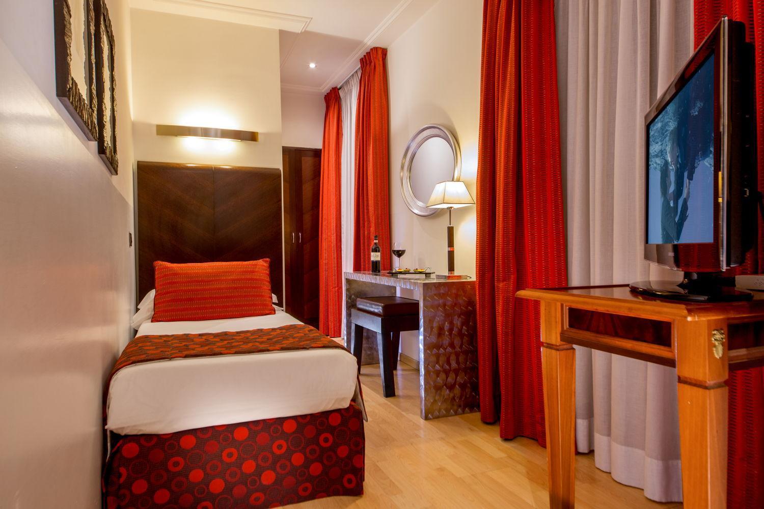 Smart Single Room,705758122:JPEG