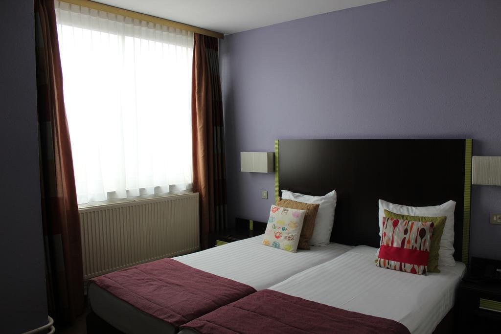 Grand Place Twin Room,1264232296:JPEG